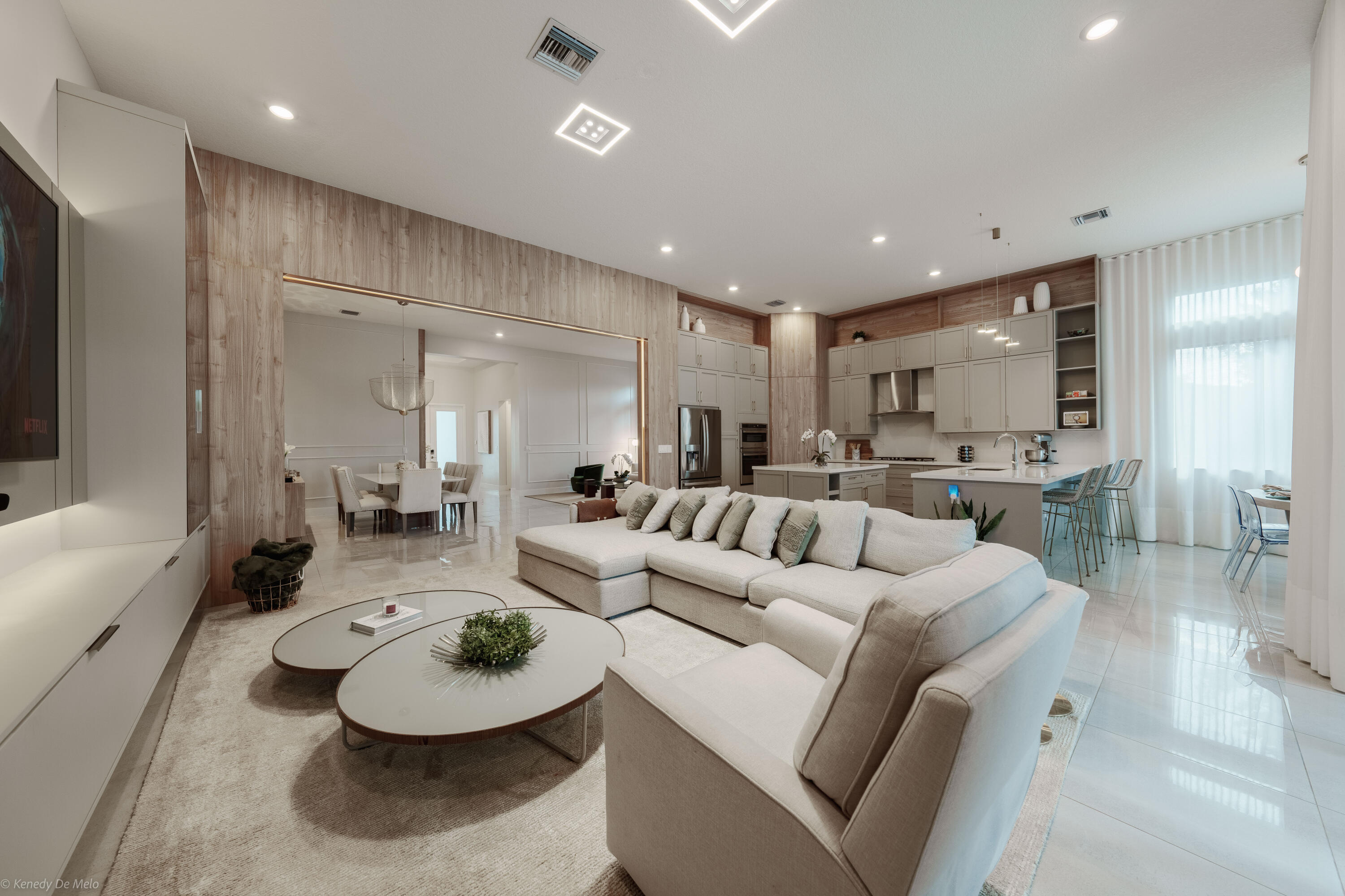 10693 N Lago Vista Circle, Parkland
