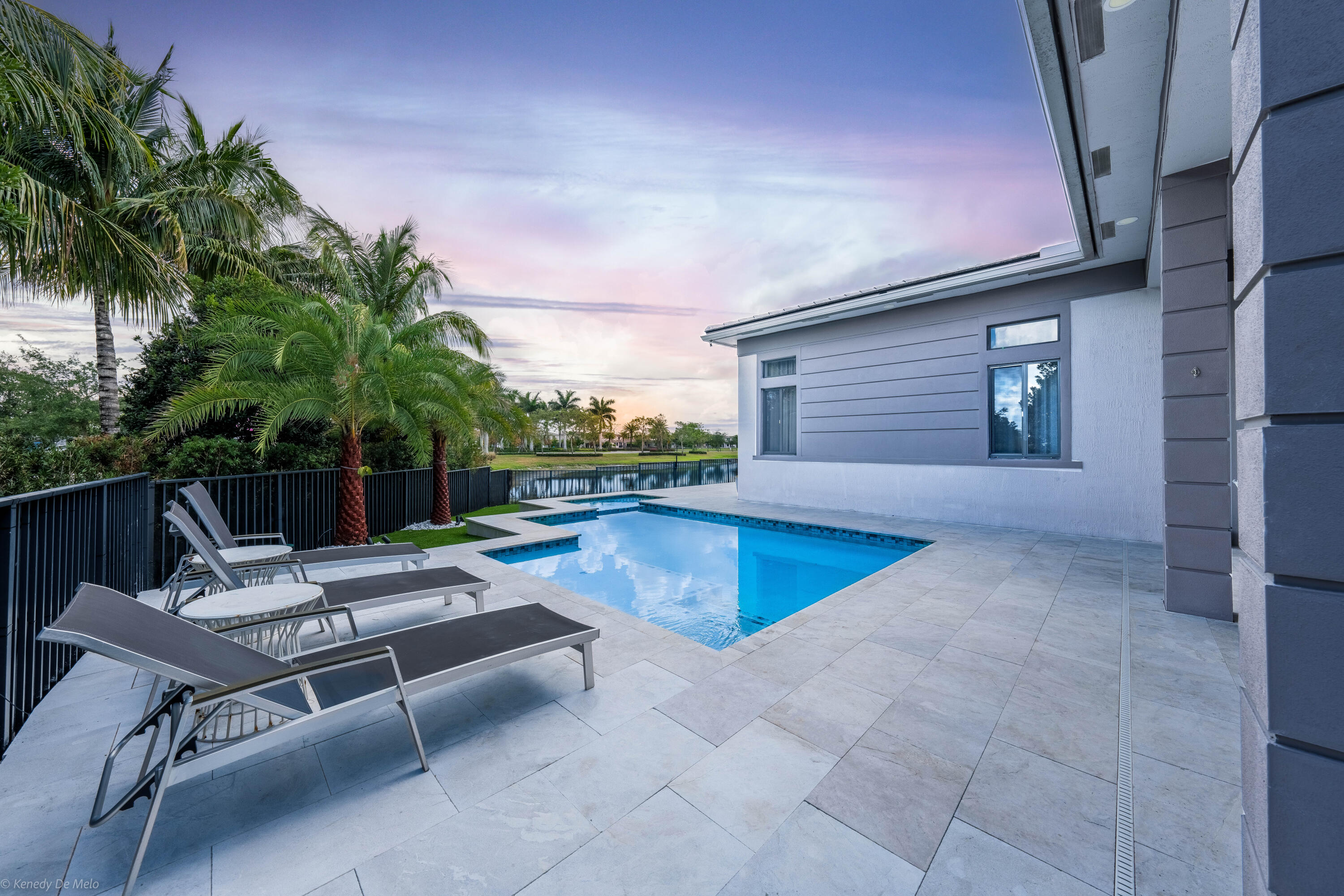 10693 N Lago Vista Circle, Parkland