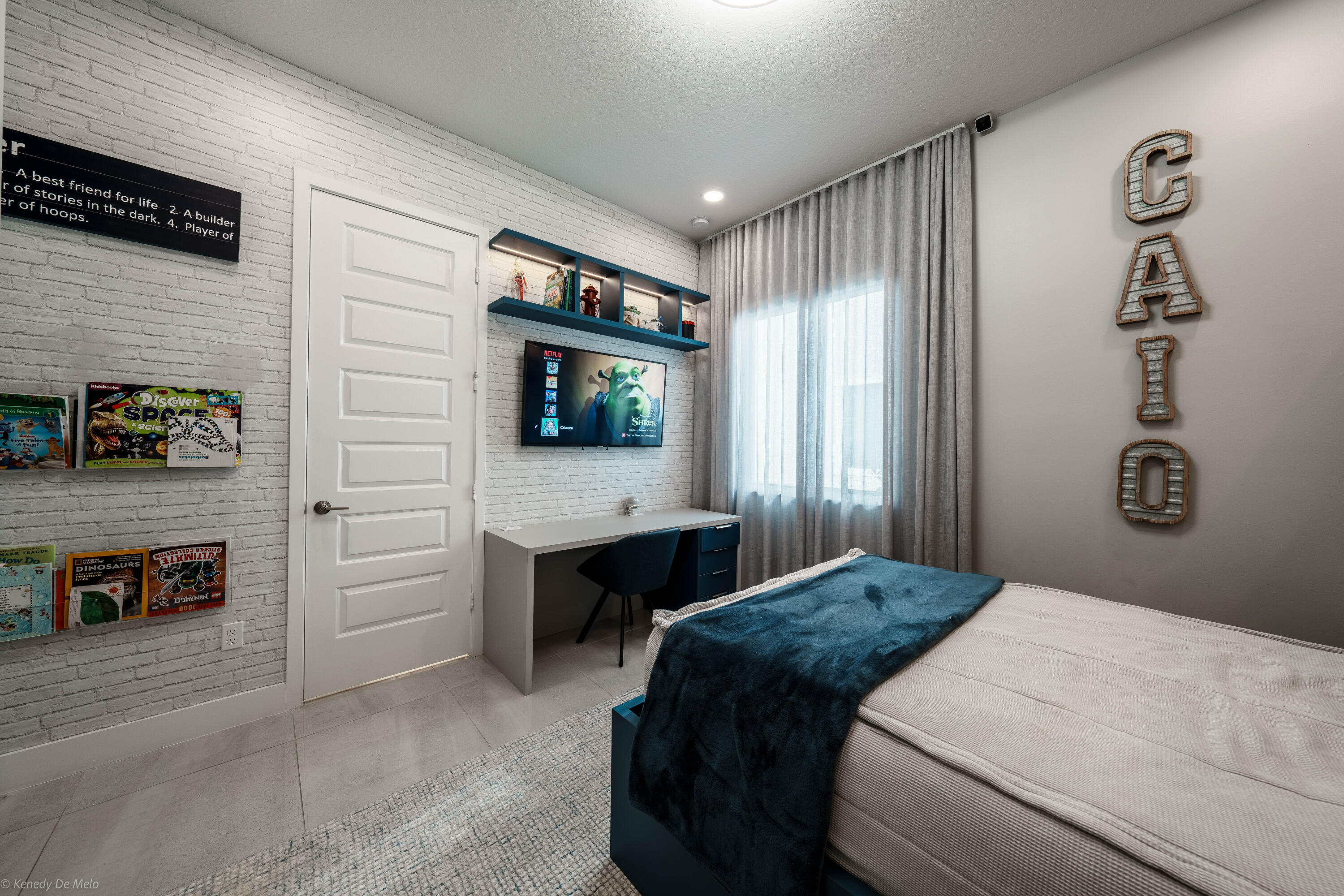 10693 N Lago Vista Circle, Parkland