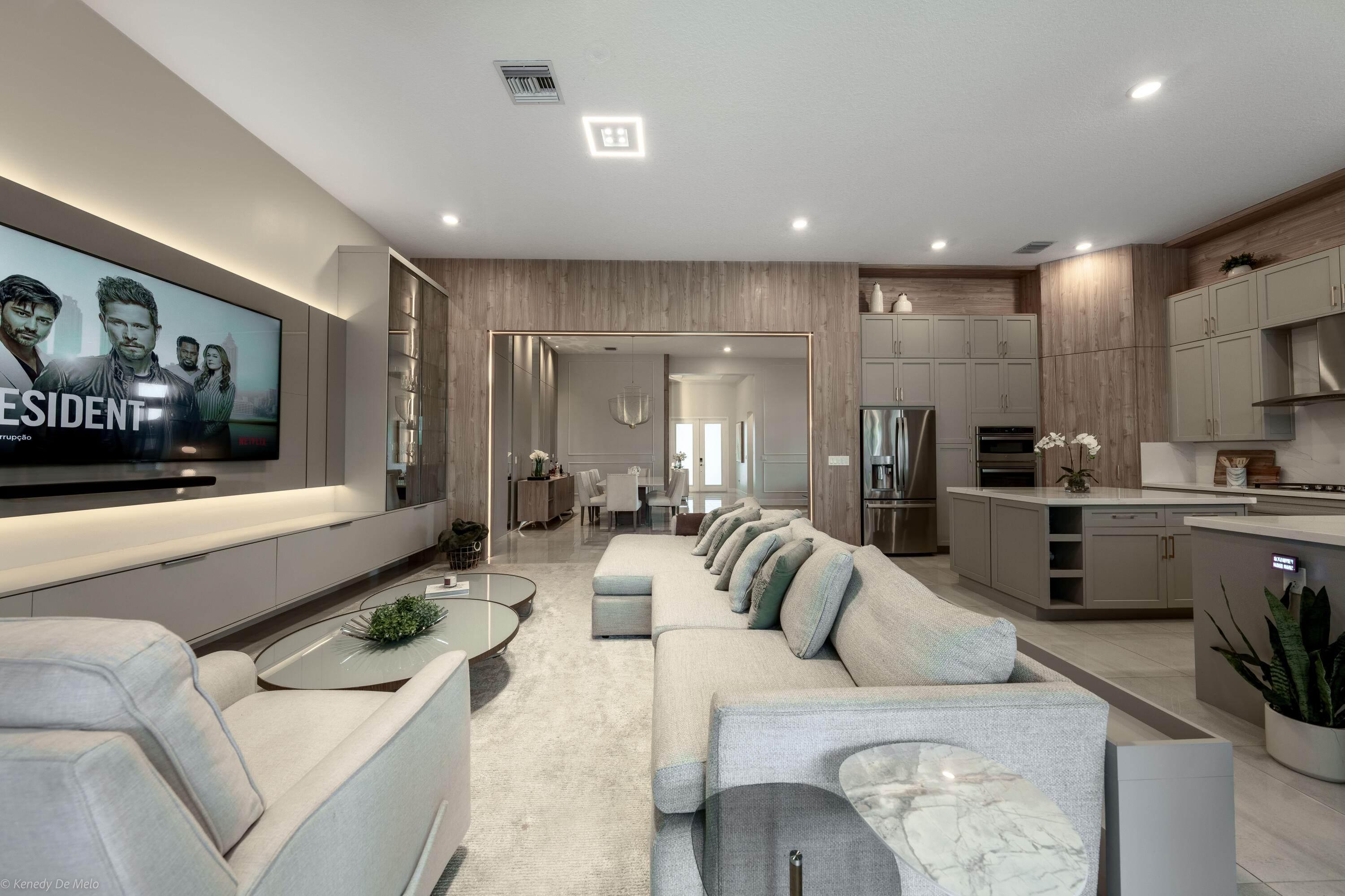 10693 N Lago Vista Circle, Parkland