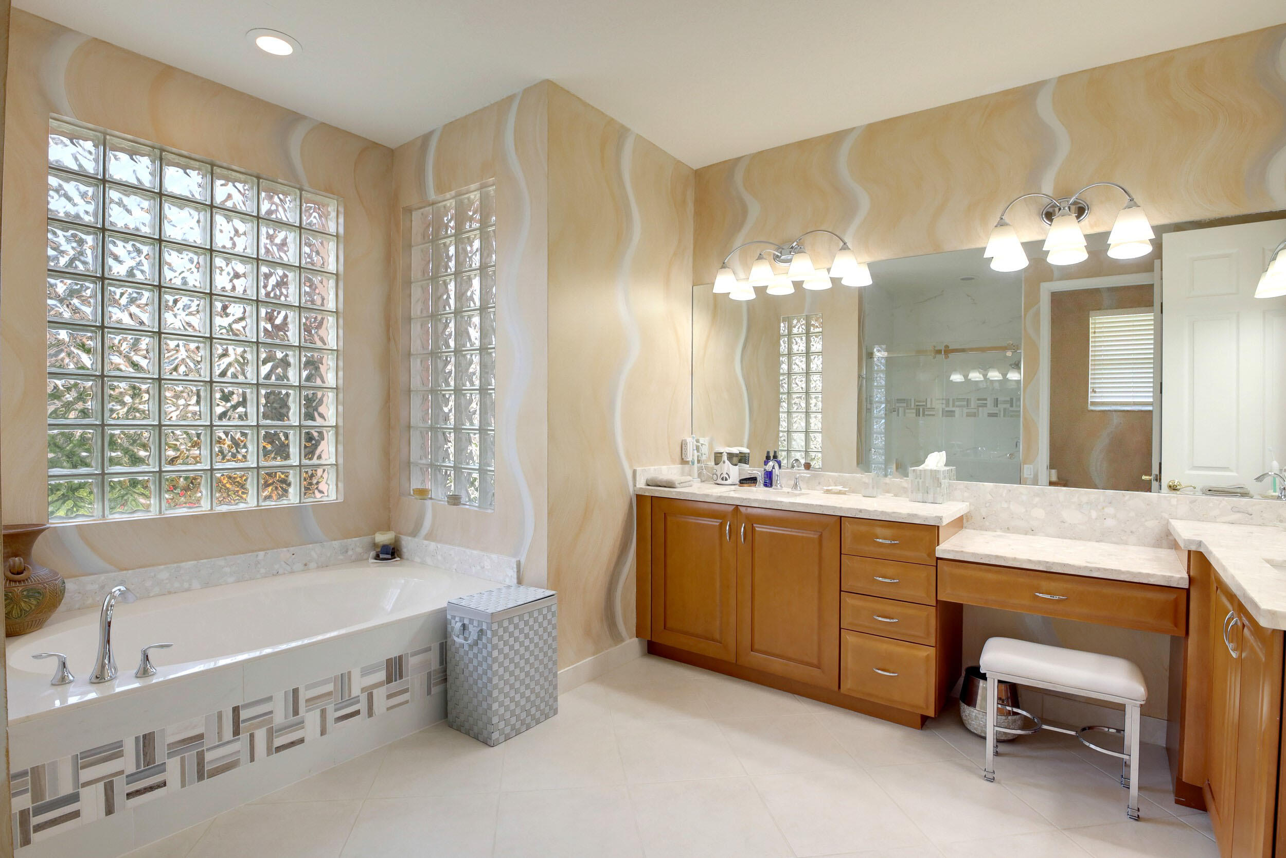 5394 Landon Circle, Boynton Beach