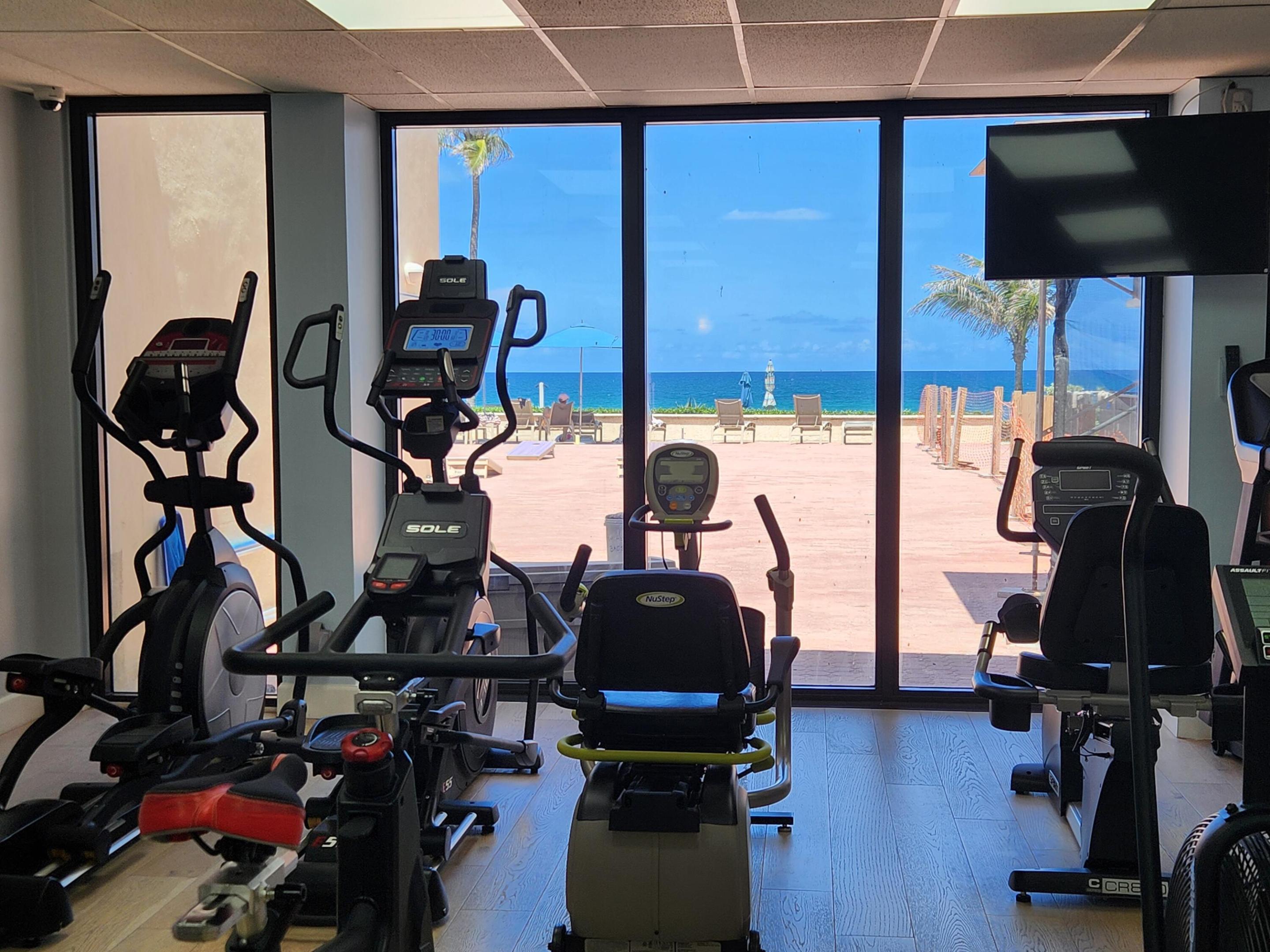 1147 Hillsboro Mile 209