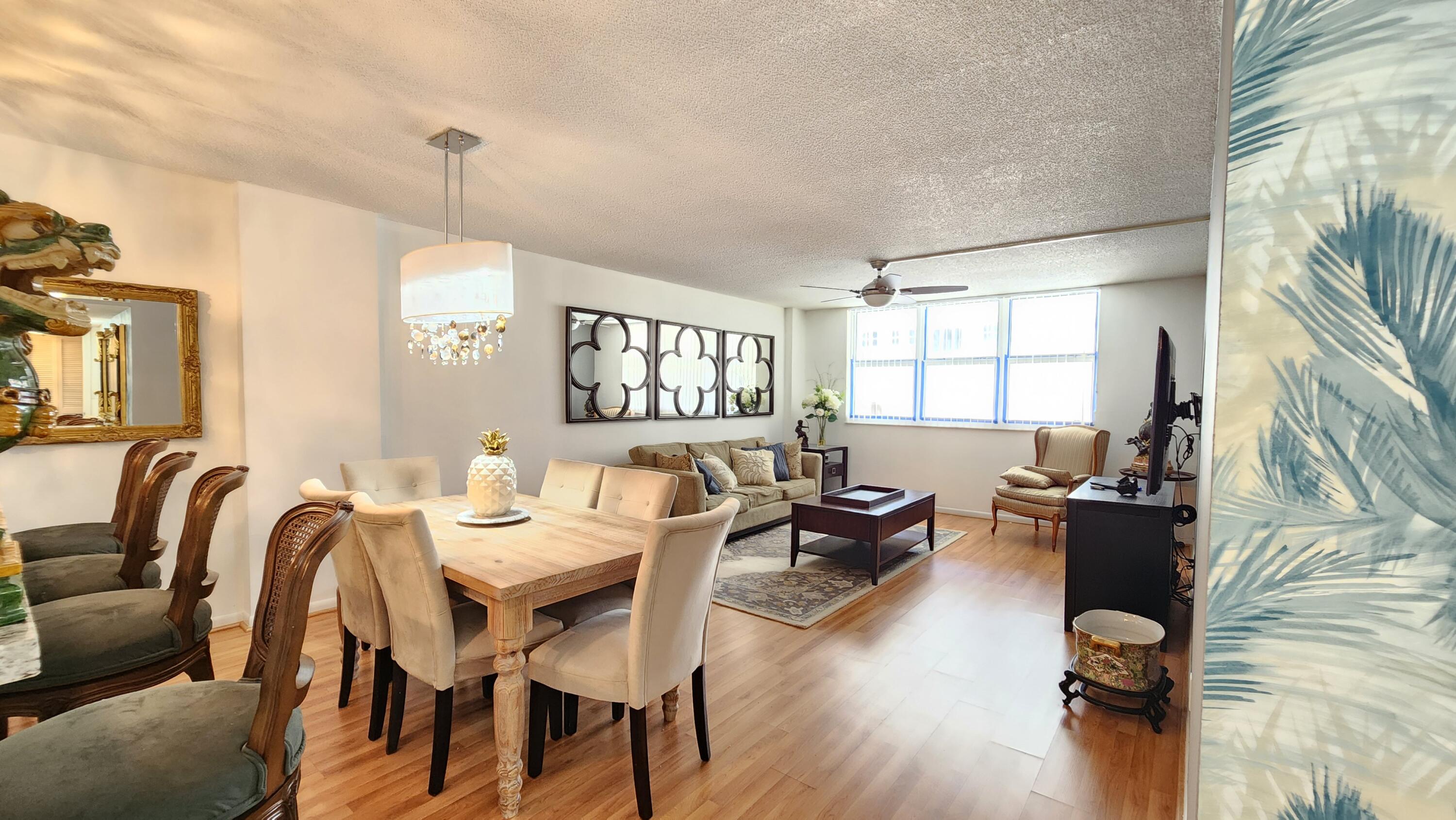 1147 Hillsboro Mile 209