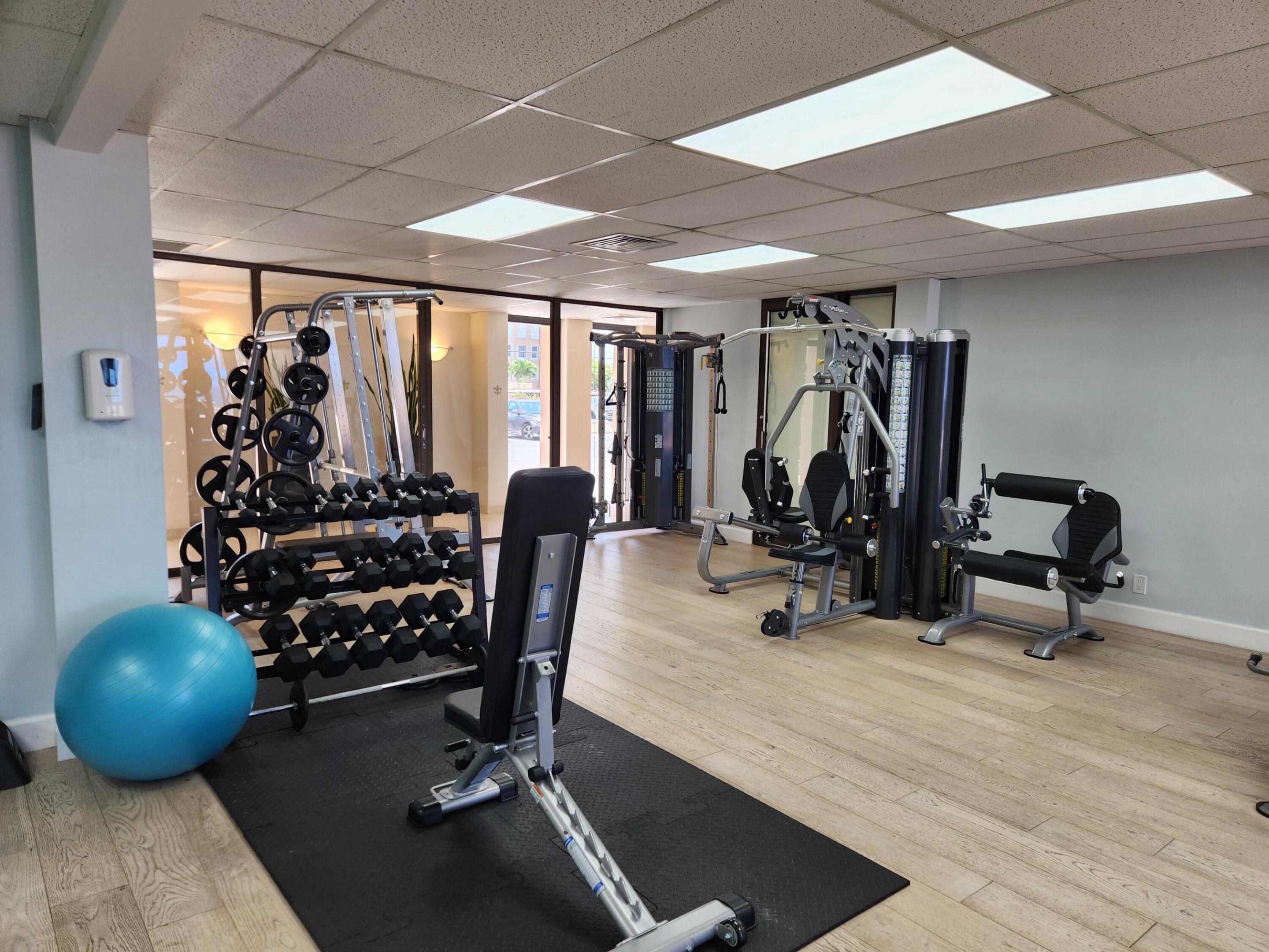 1147 Hillsboro Mile 209