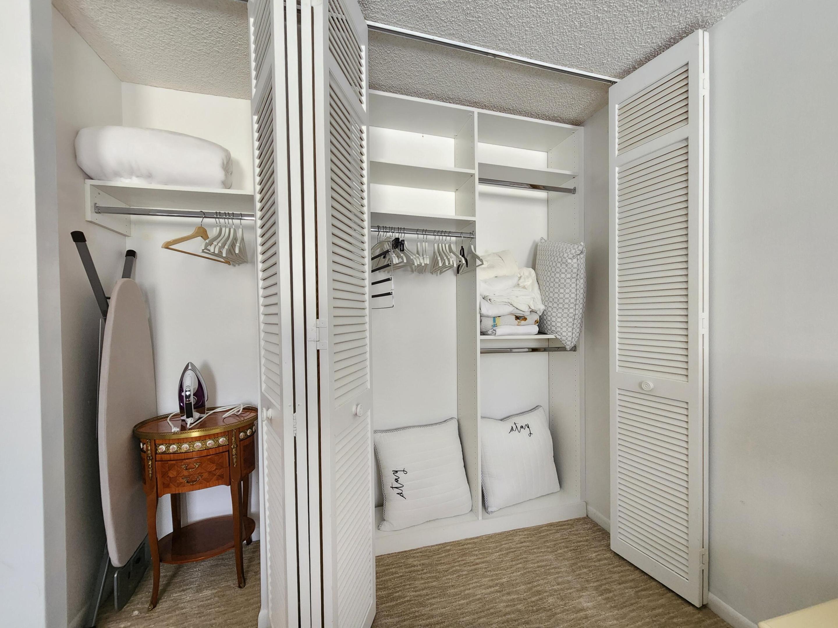 1147 Hillsboro Mile 209