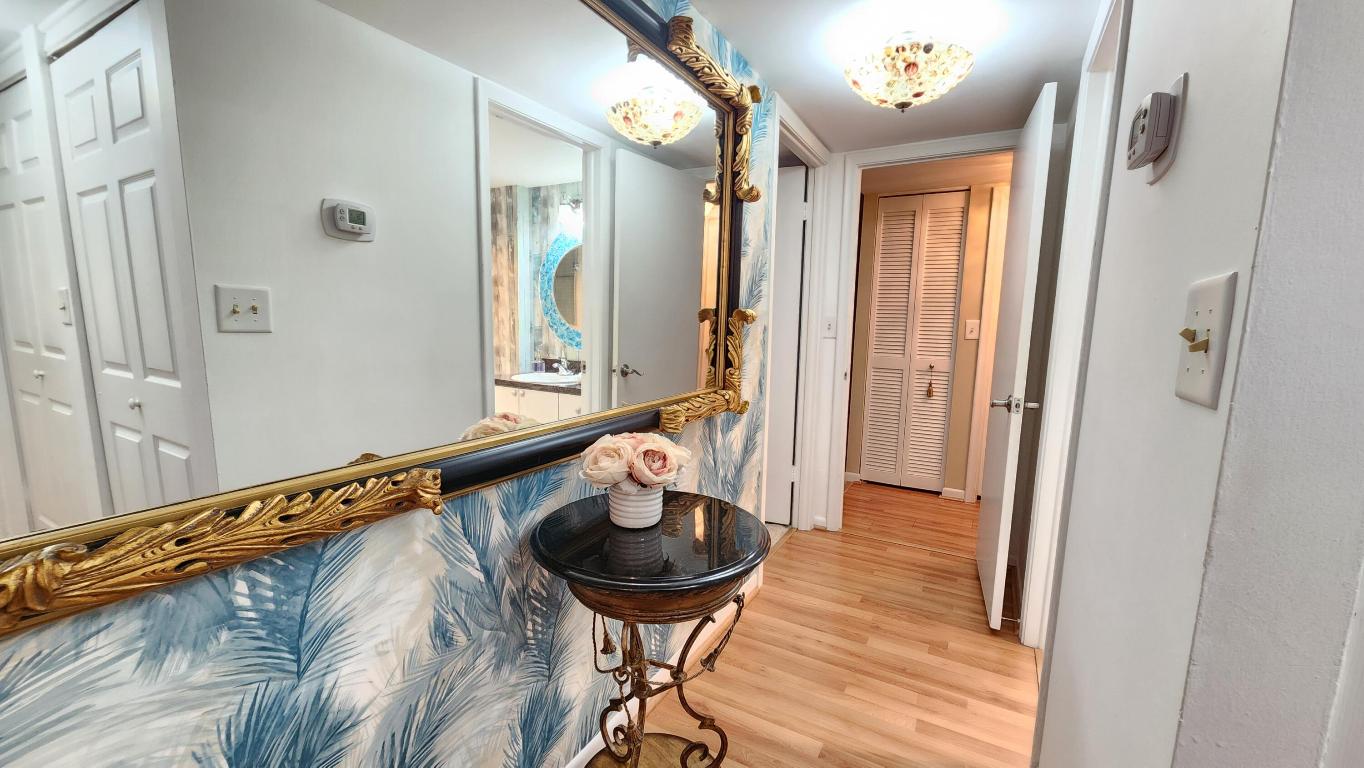 1147 Hillsboro Mile 209