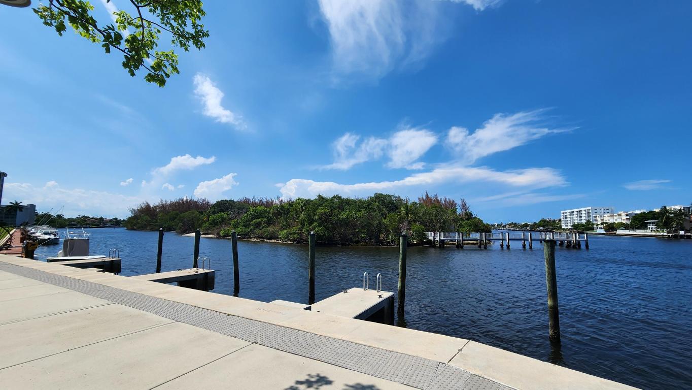 1147 Hillsboro Mile 209