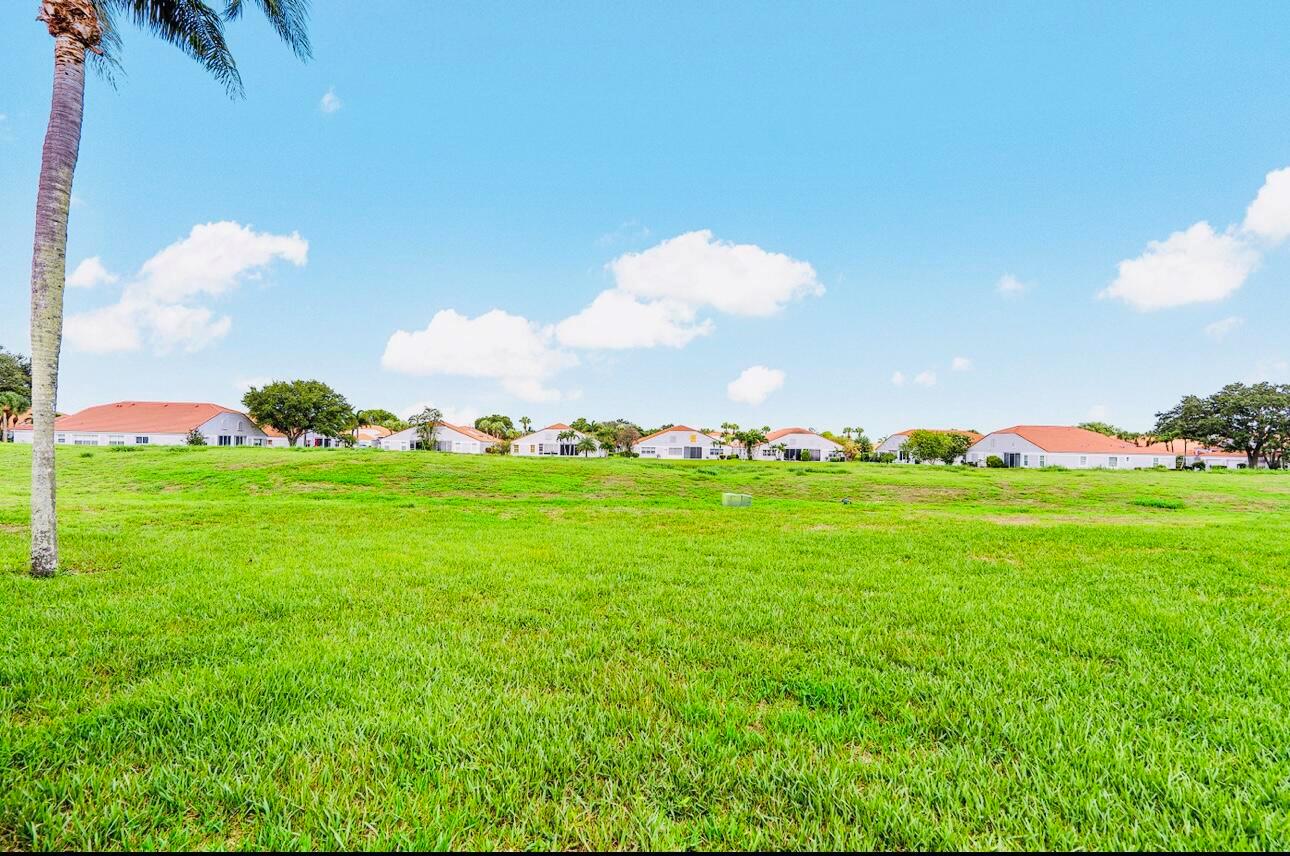 7756 Lexington Club Boulevard B