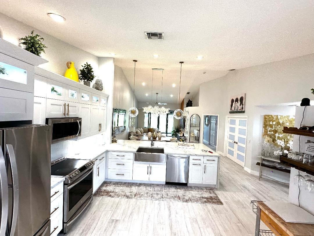 7756 Lexington Club Boulevard B