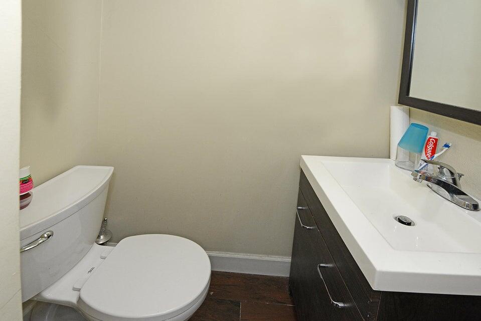 21904 N Palmetto Circle North Circle