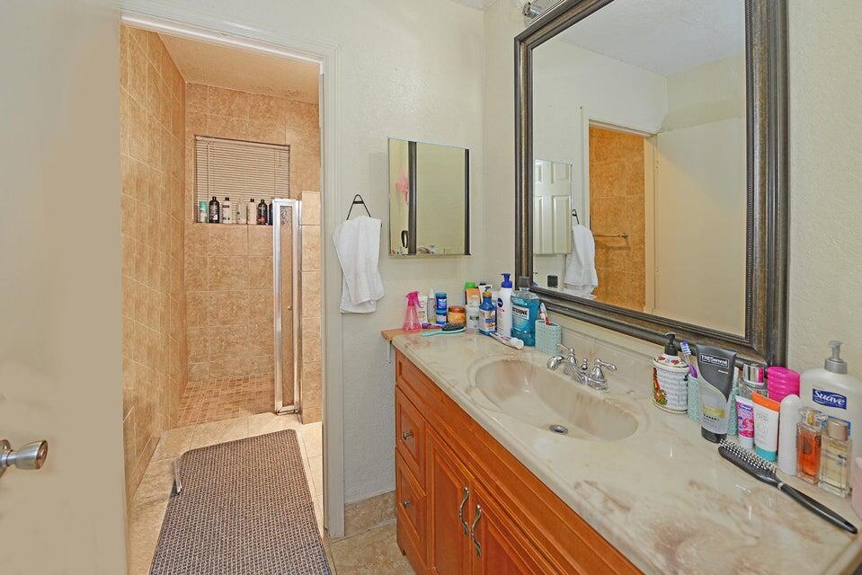 21904 N Palmetto Circle North Circle