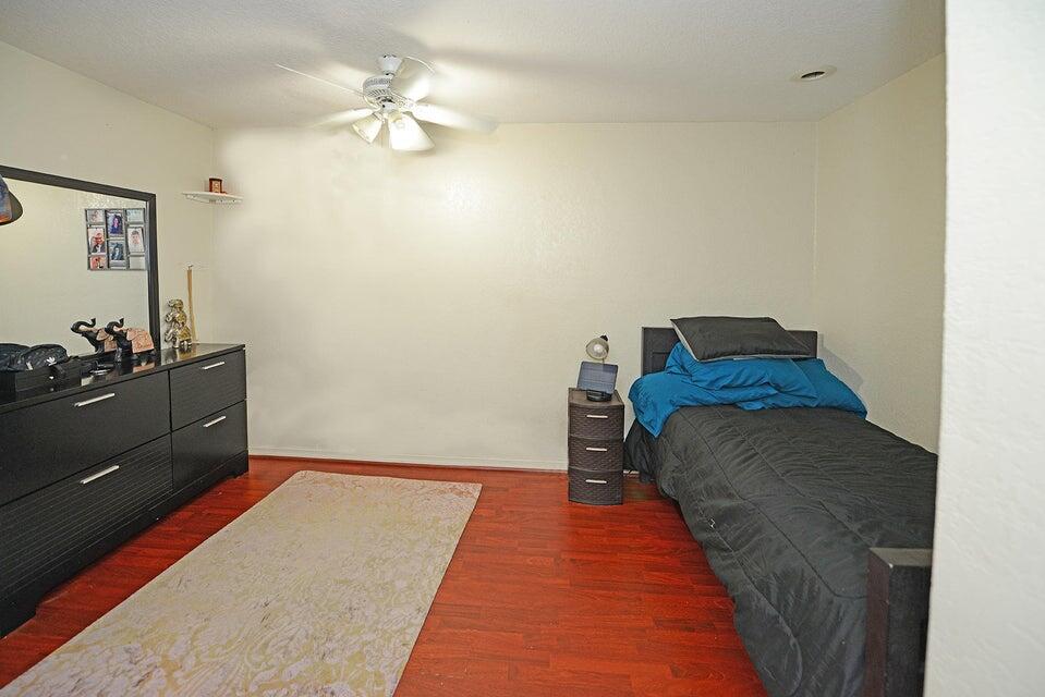 21904 N Palmetto Circle North Circle