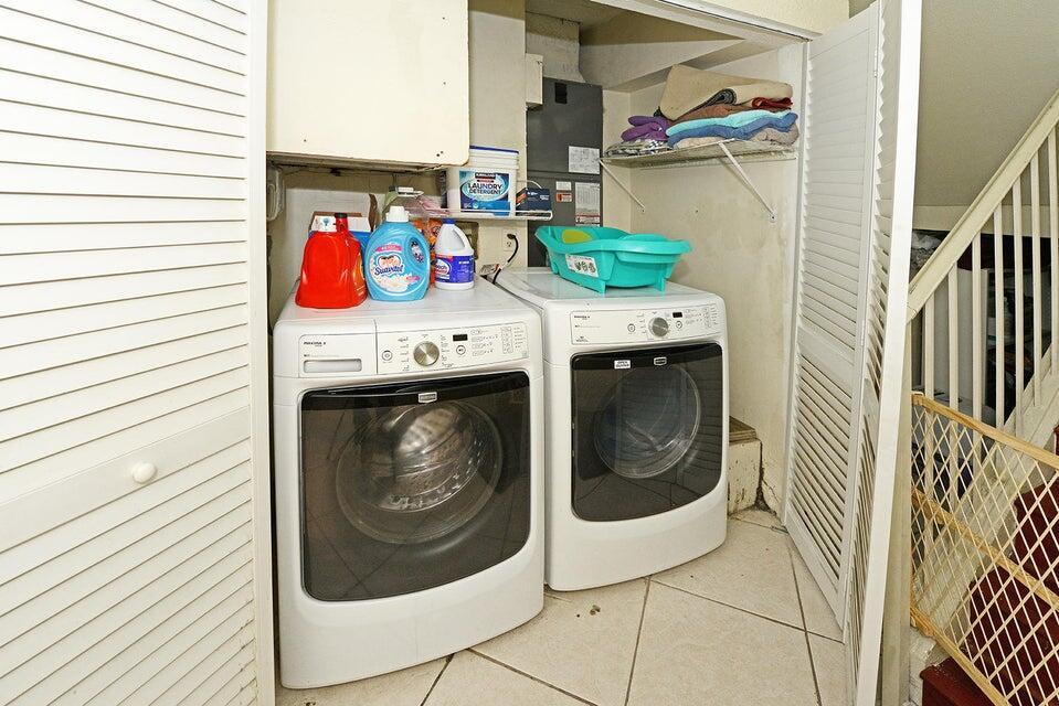 21904 N Palmetto Circle North Circle