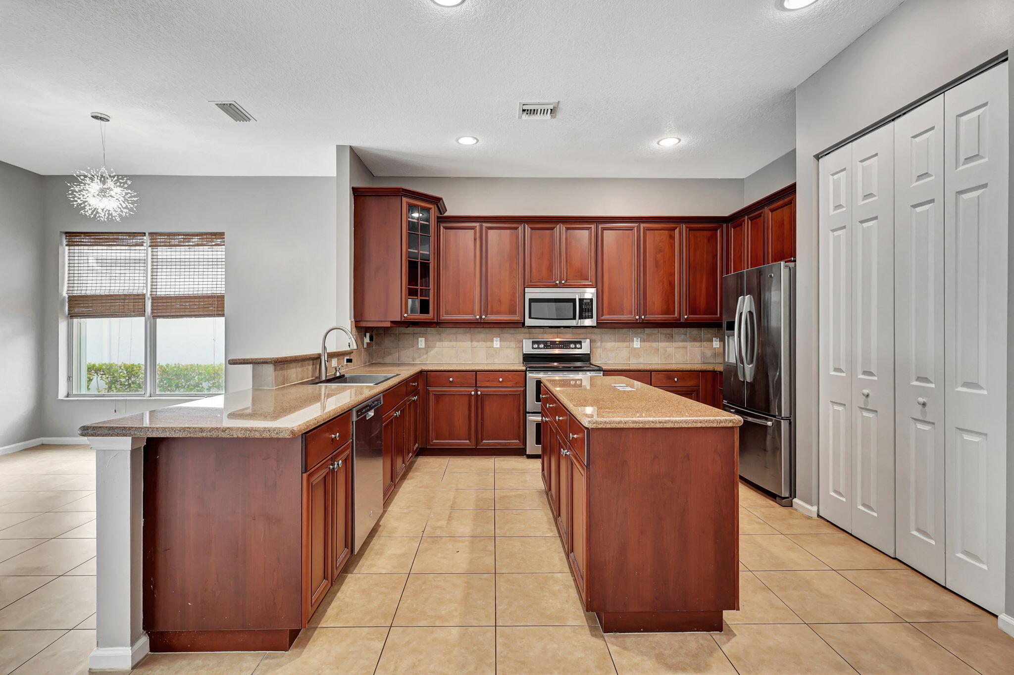 433 Cottagewood Lane