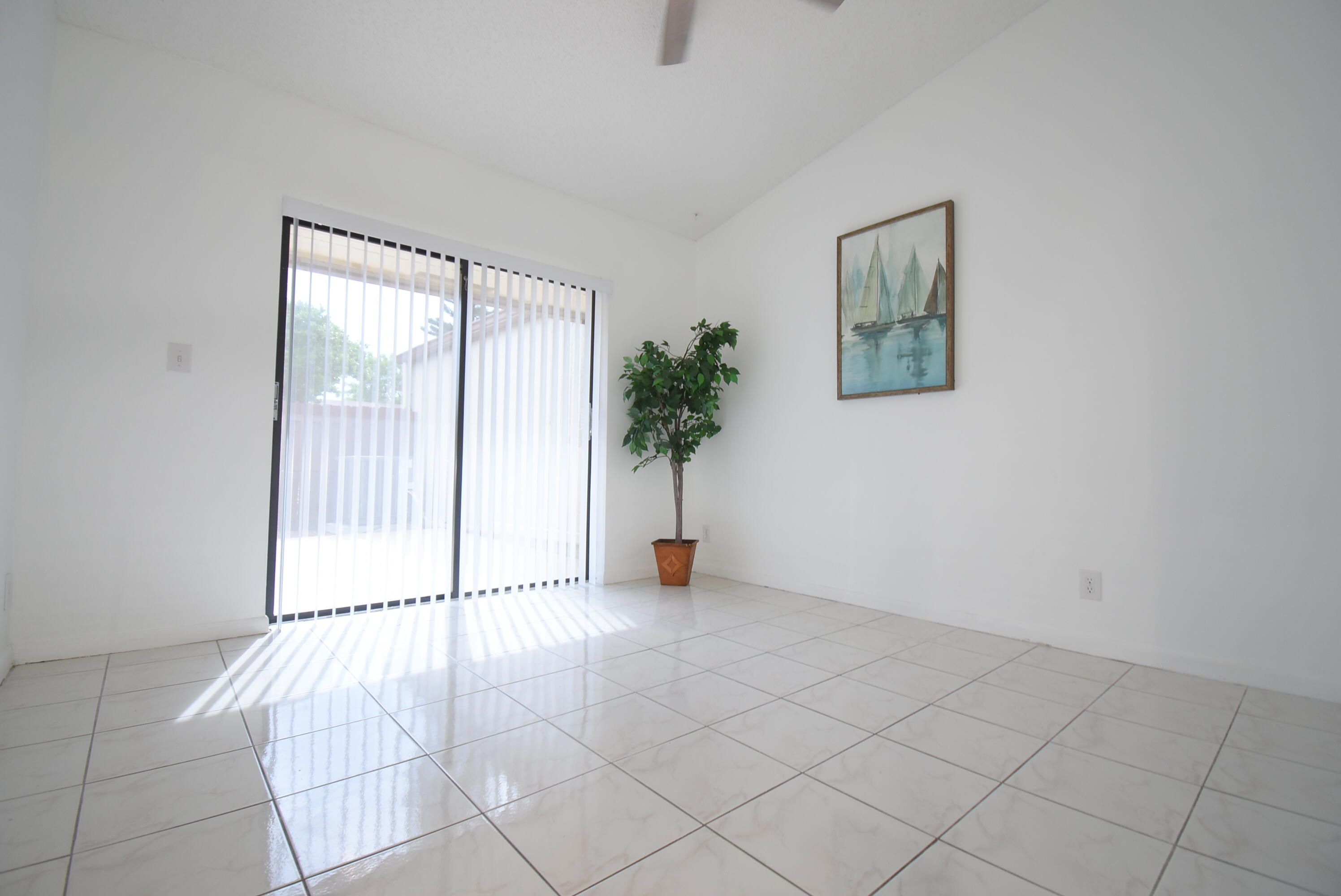 22702 Vistawood Way