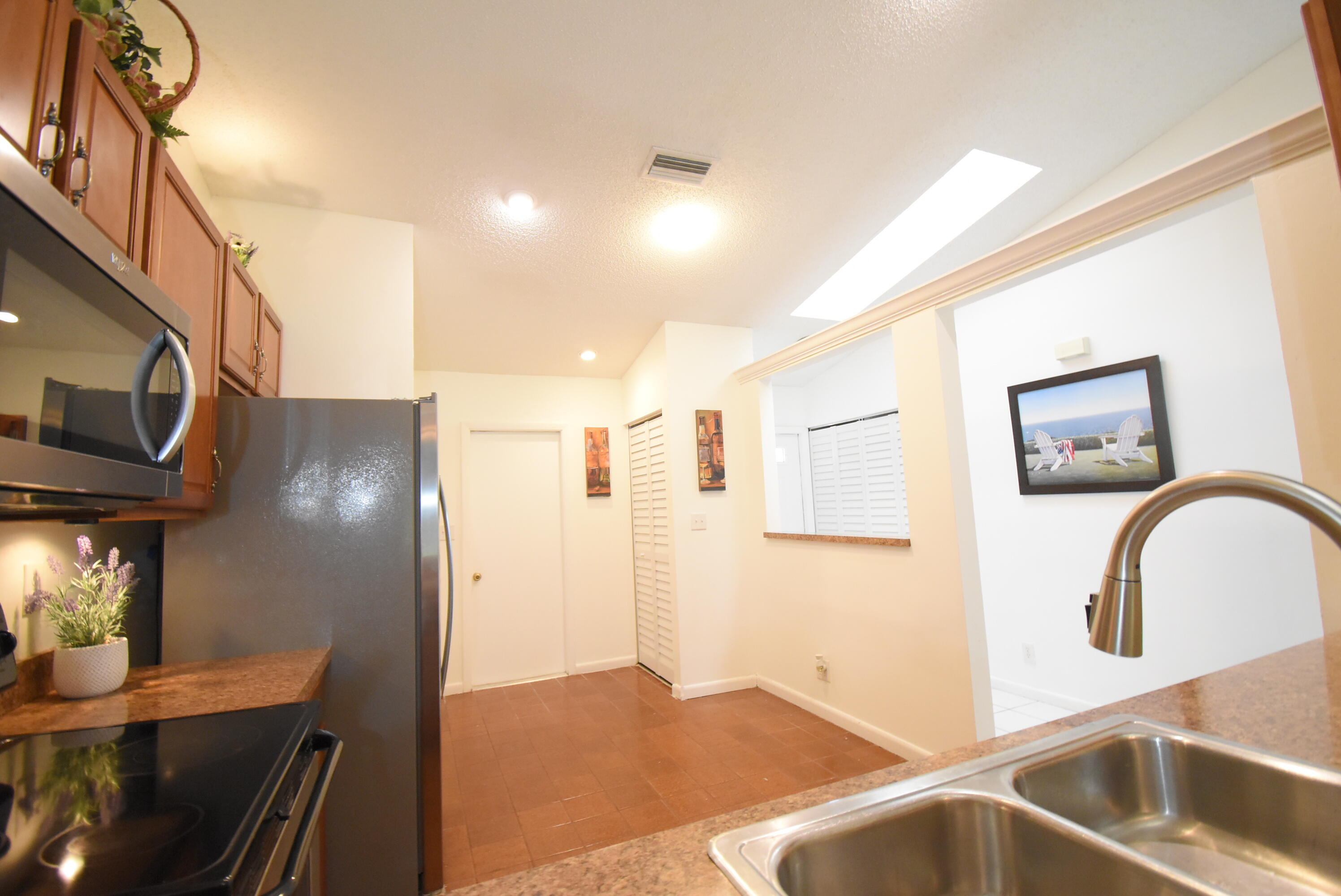 22702 Vistawood Way