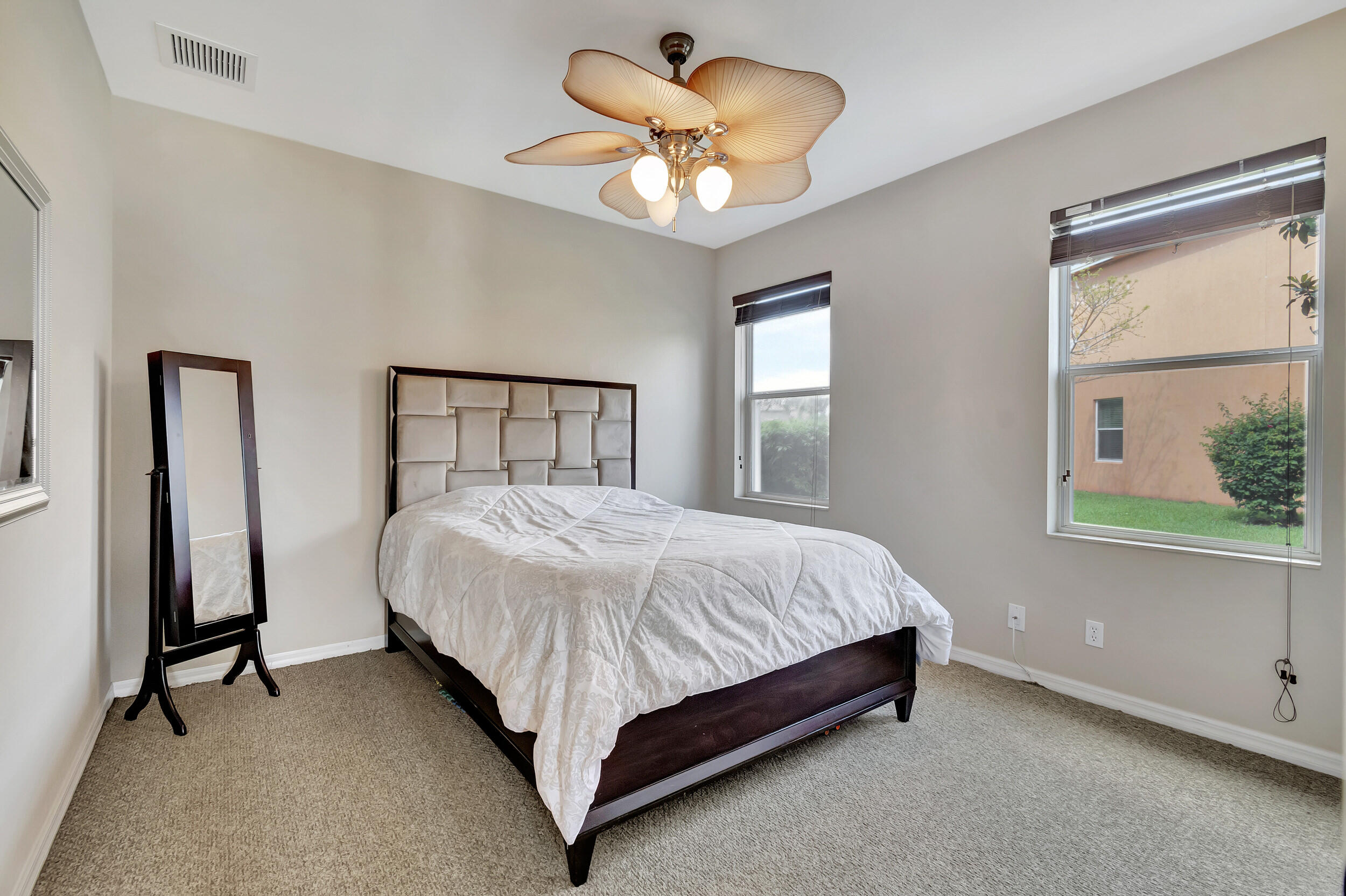 10583 Longleaf Lane