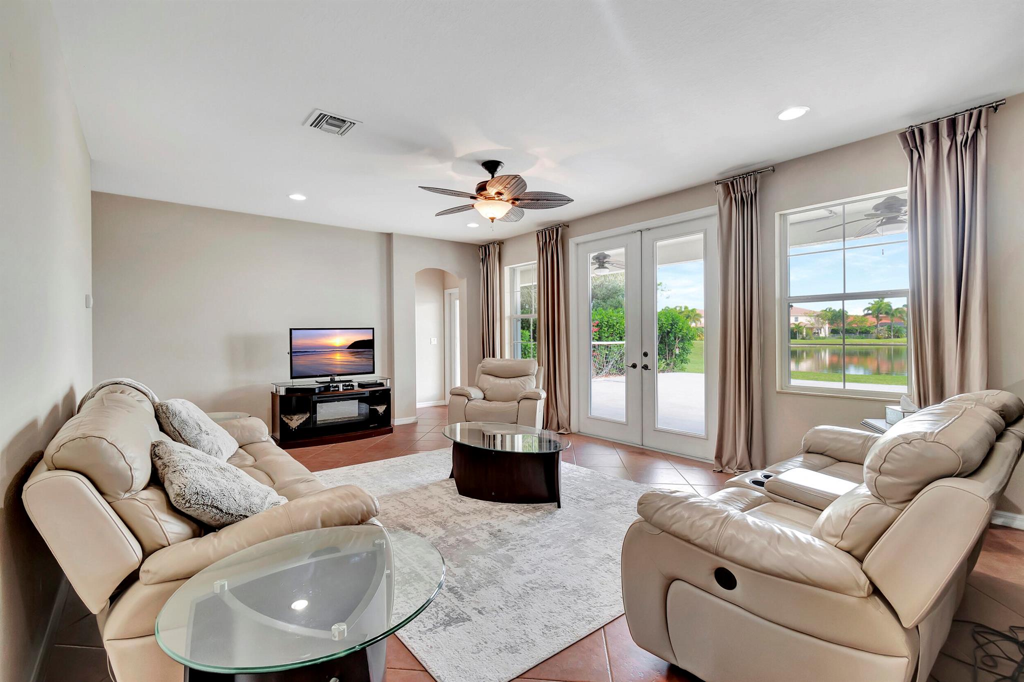 10583 Longleaf Lane