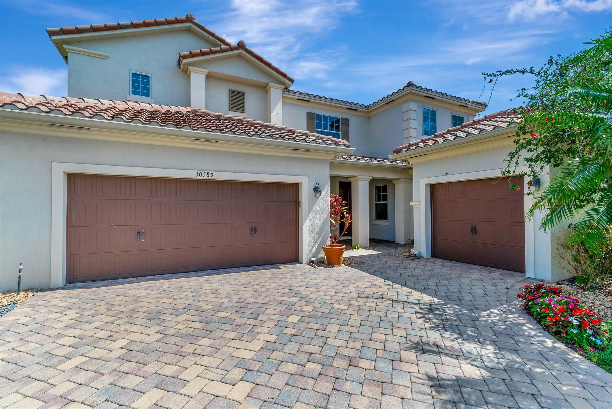 10583 Longleaf Lane