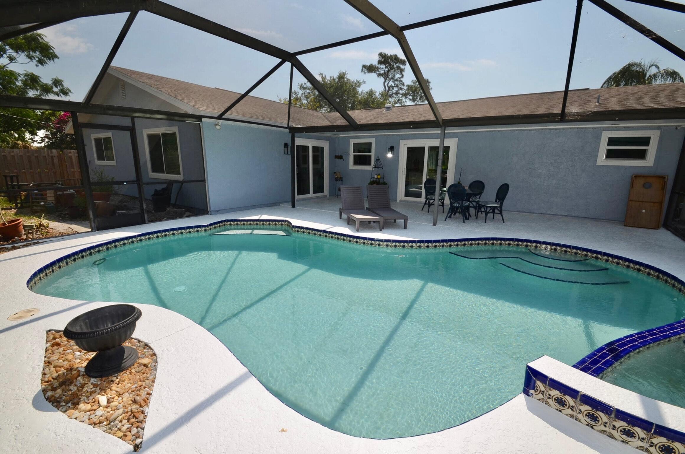 2044 SE Crowberry Drive