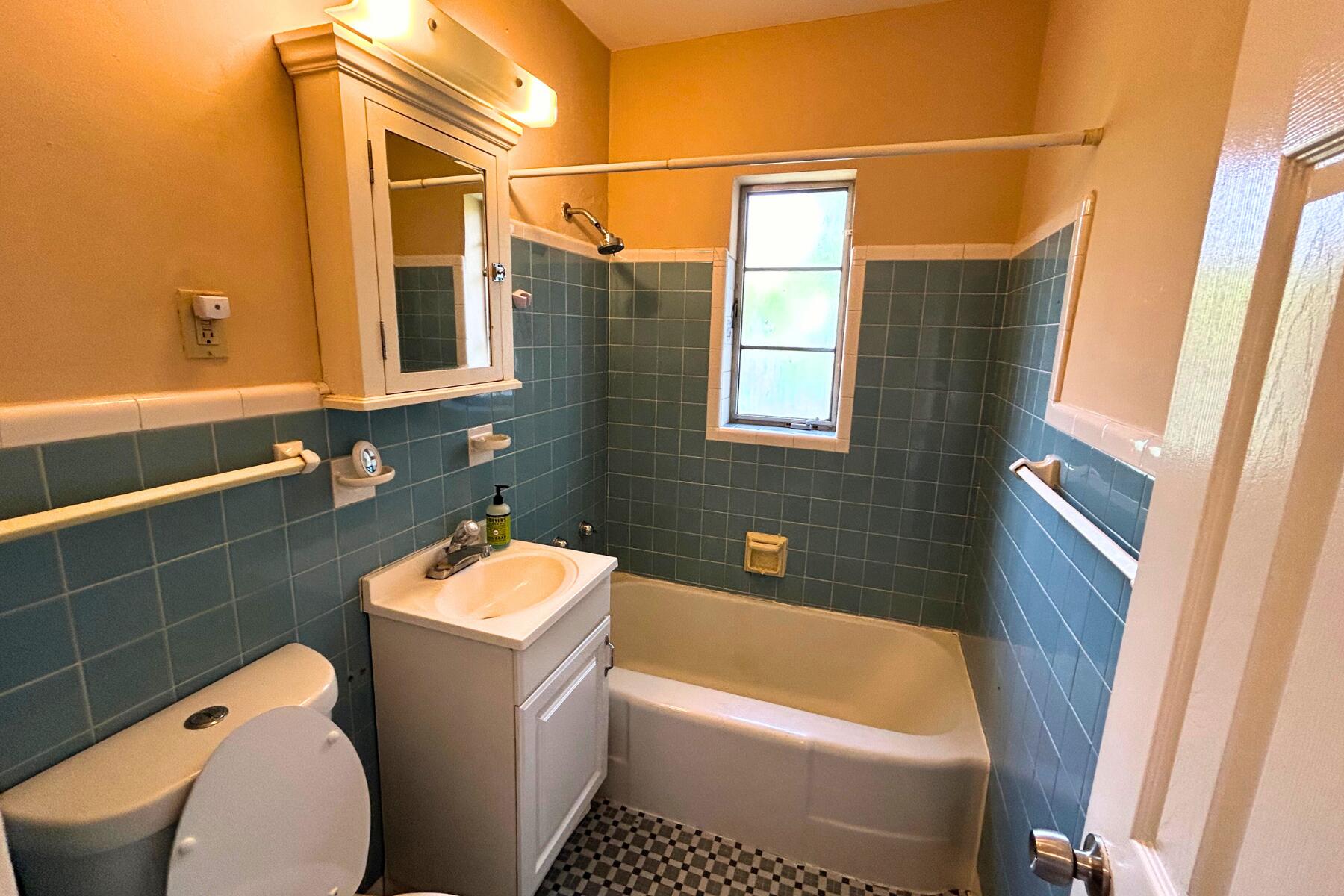 330 S Ocean Breeze 2
