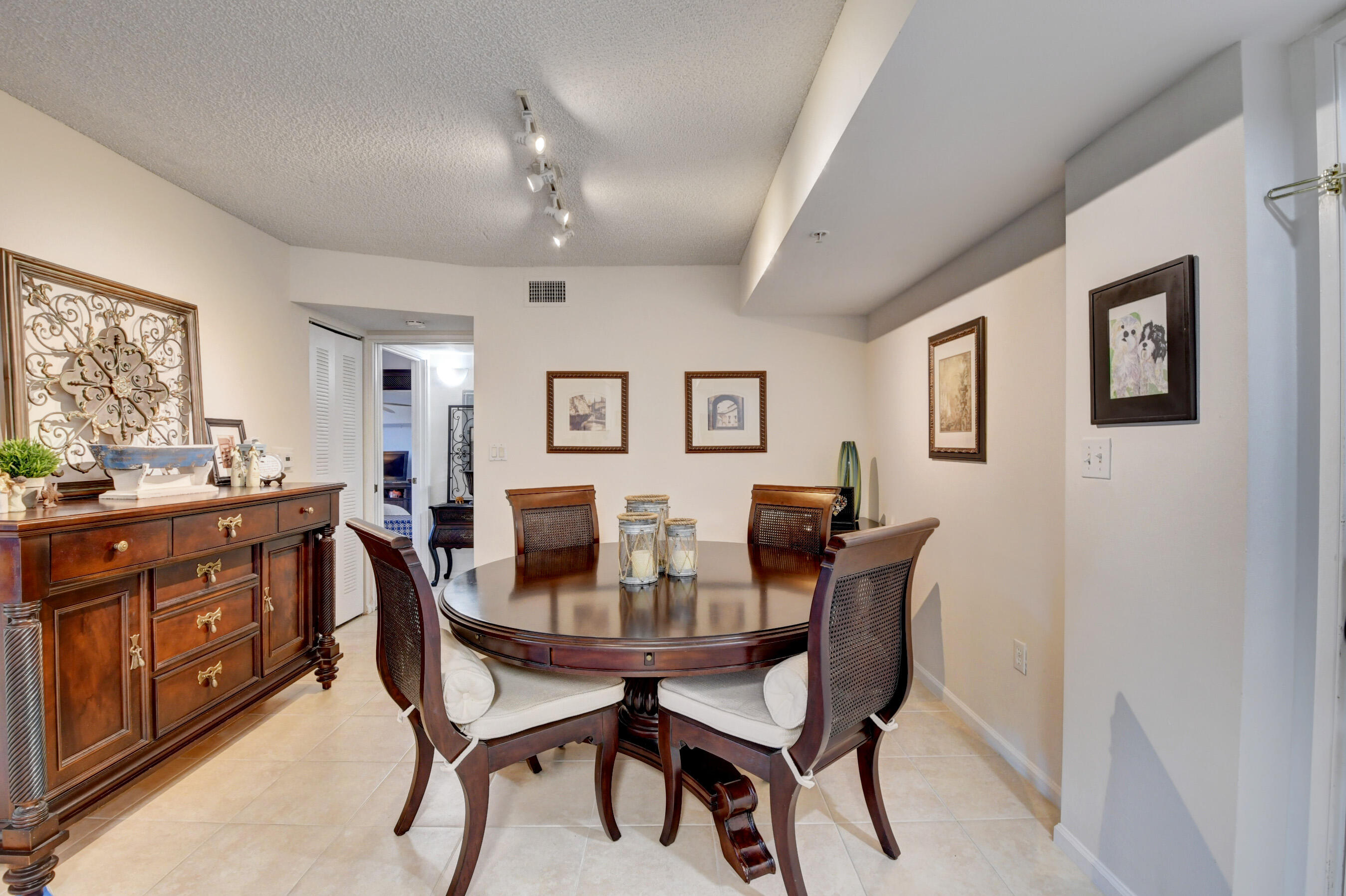 1200 Scotia Drive 405