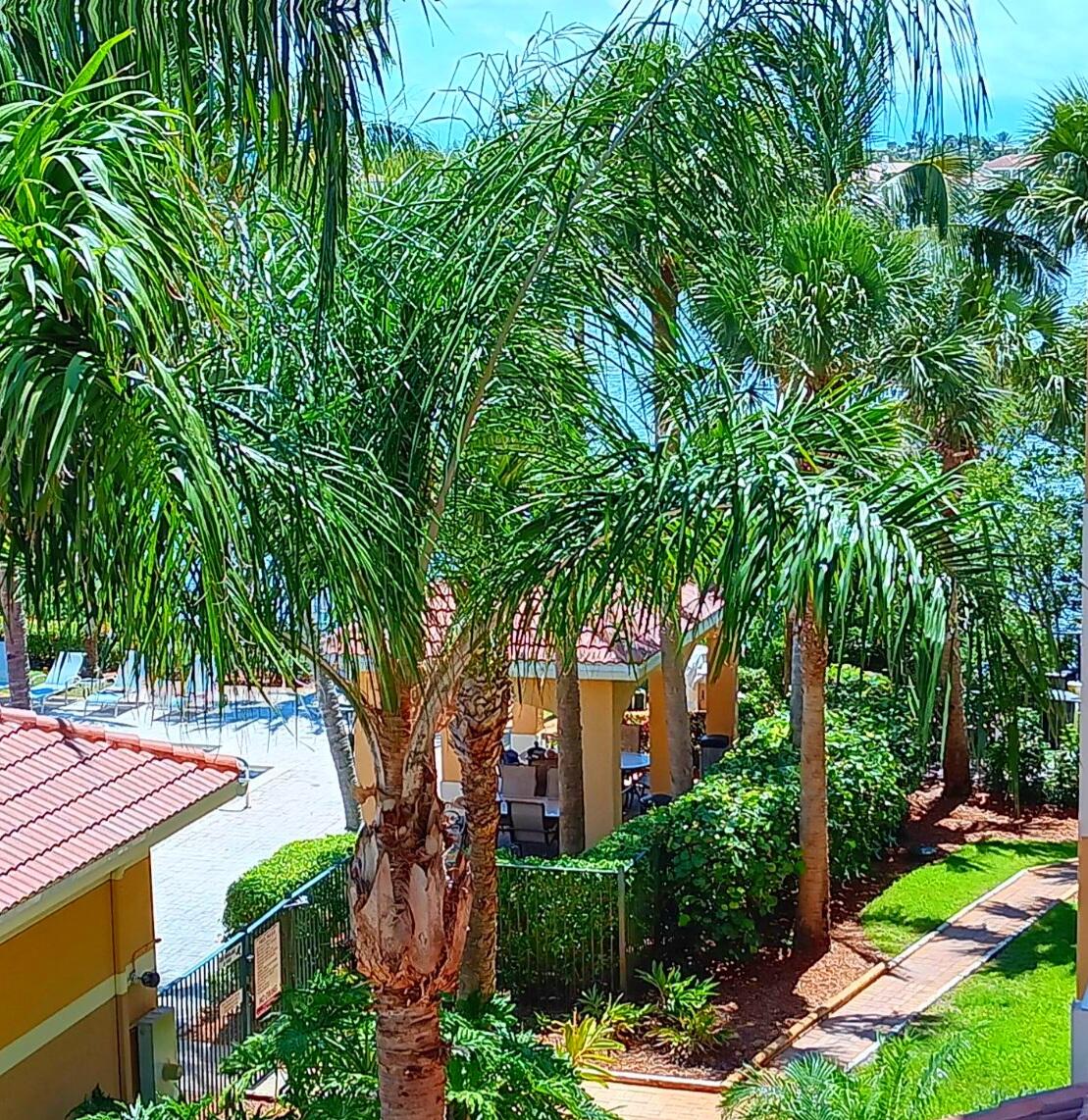 1200 Scotia Drive 405