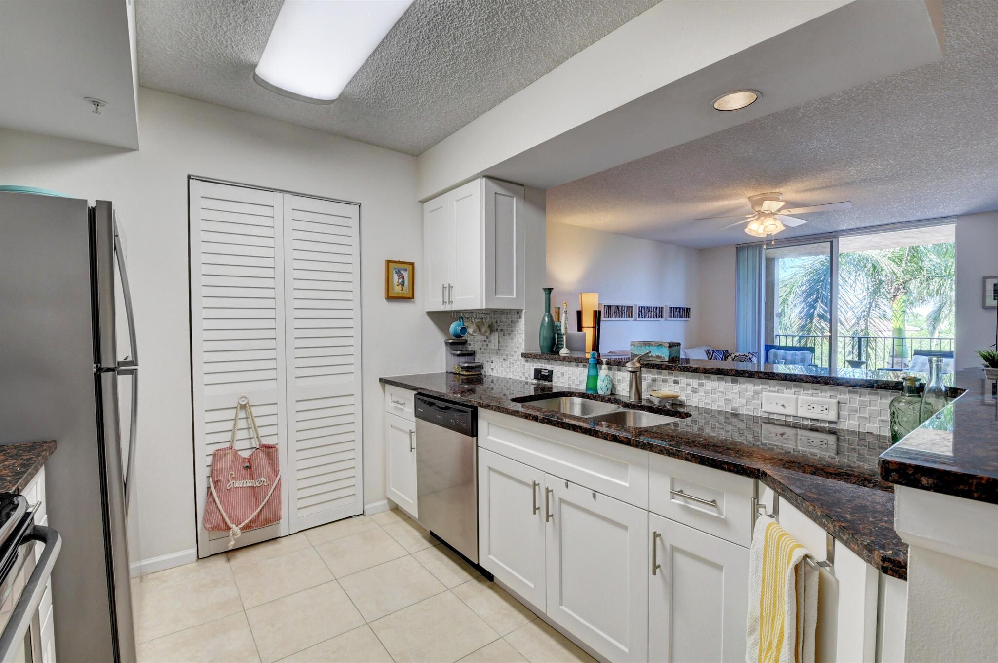 1200 Scotia Drive 405