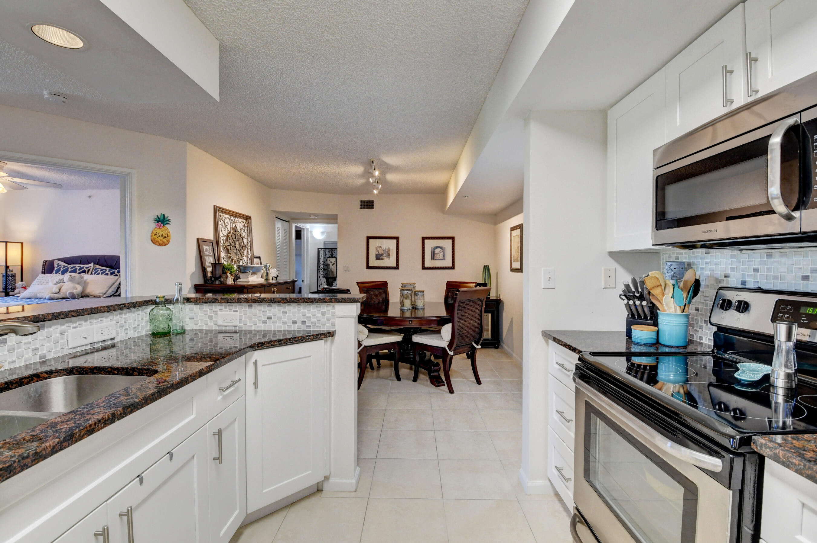 1200 Scotia Drive 405