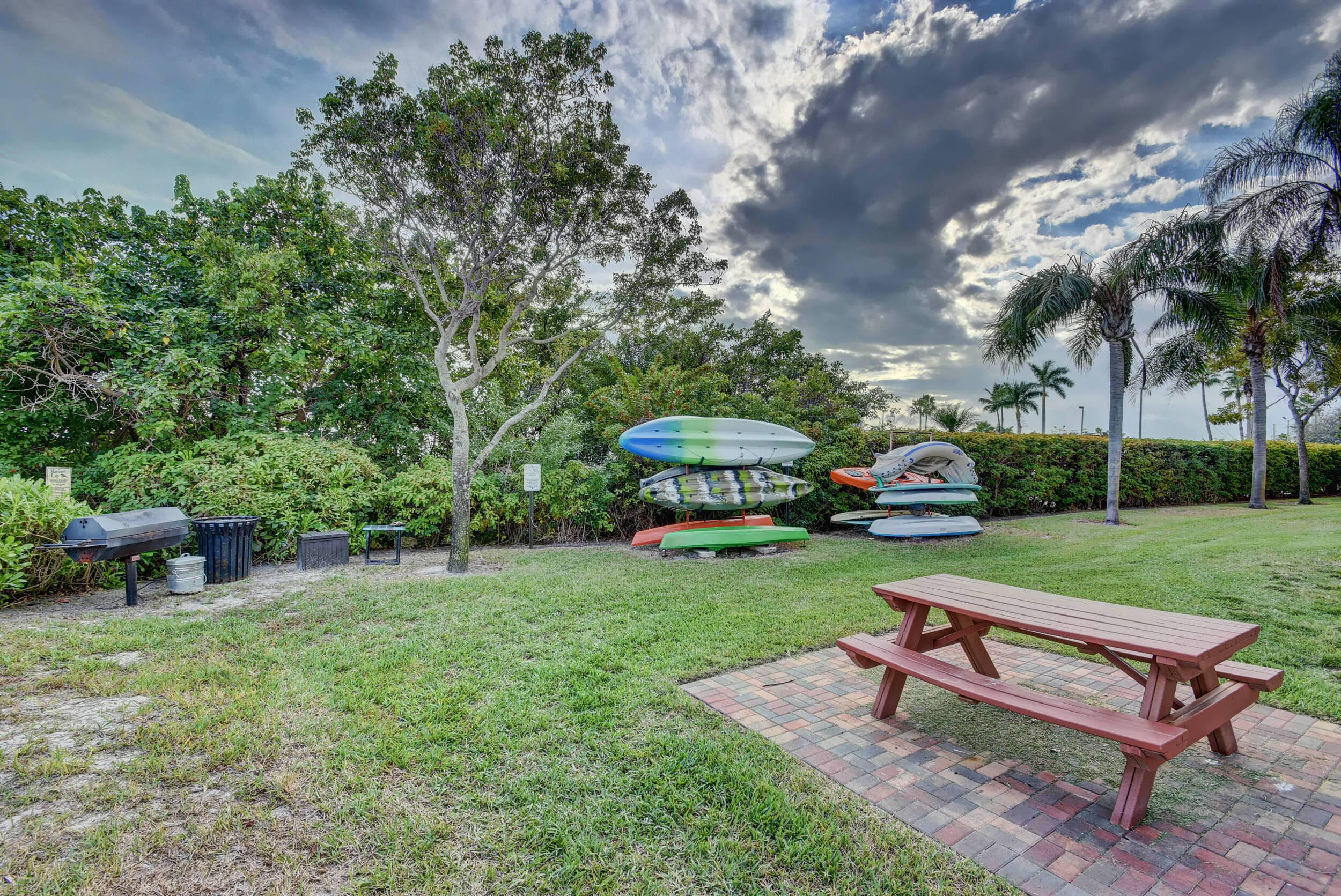 1200 Scotia Drive 405