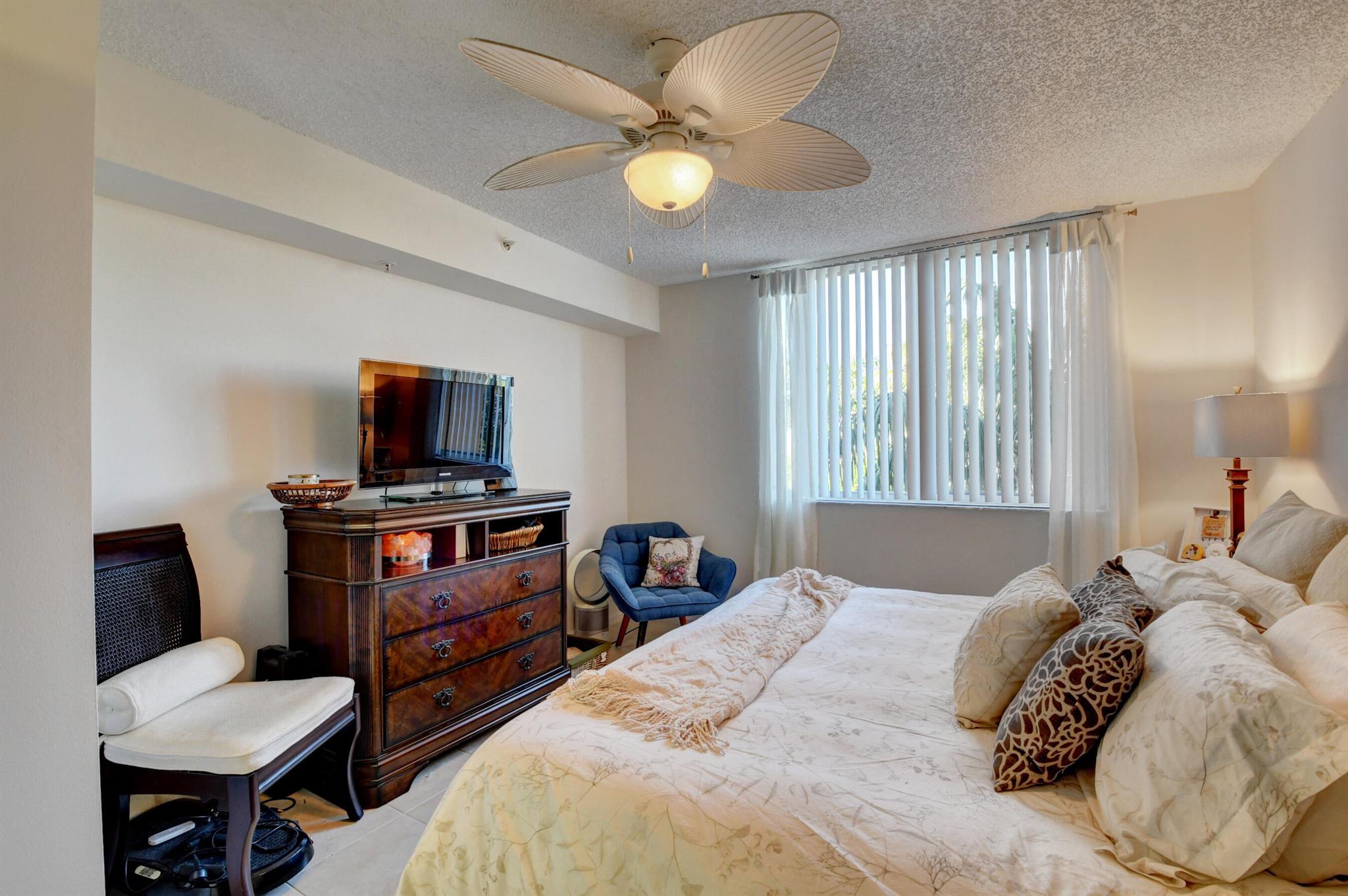 1200 Scotia Drive 405