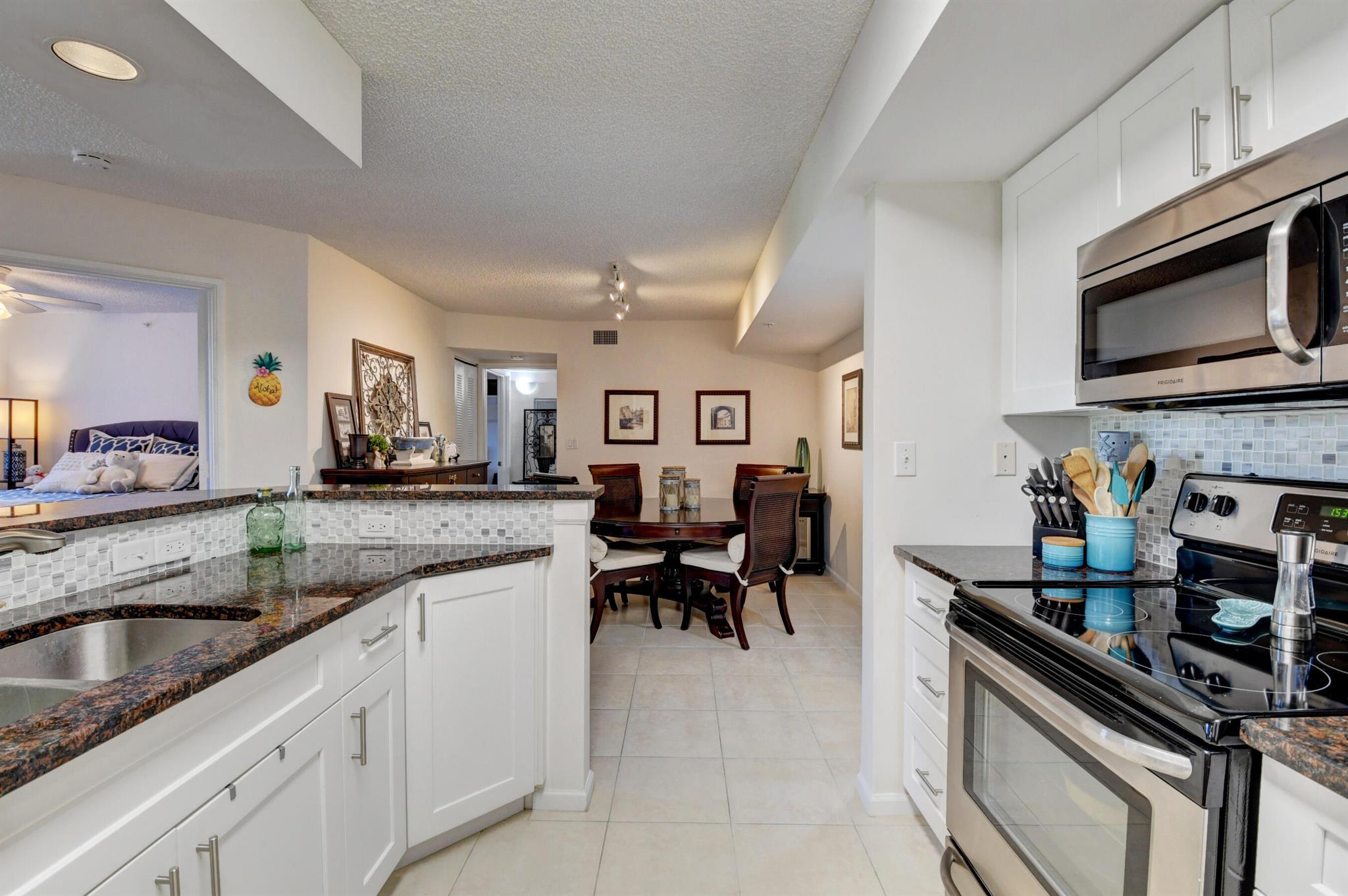 1200 Scotia Drive 405