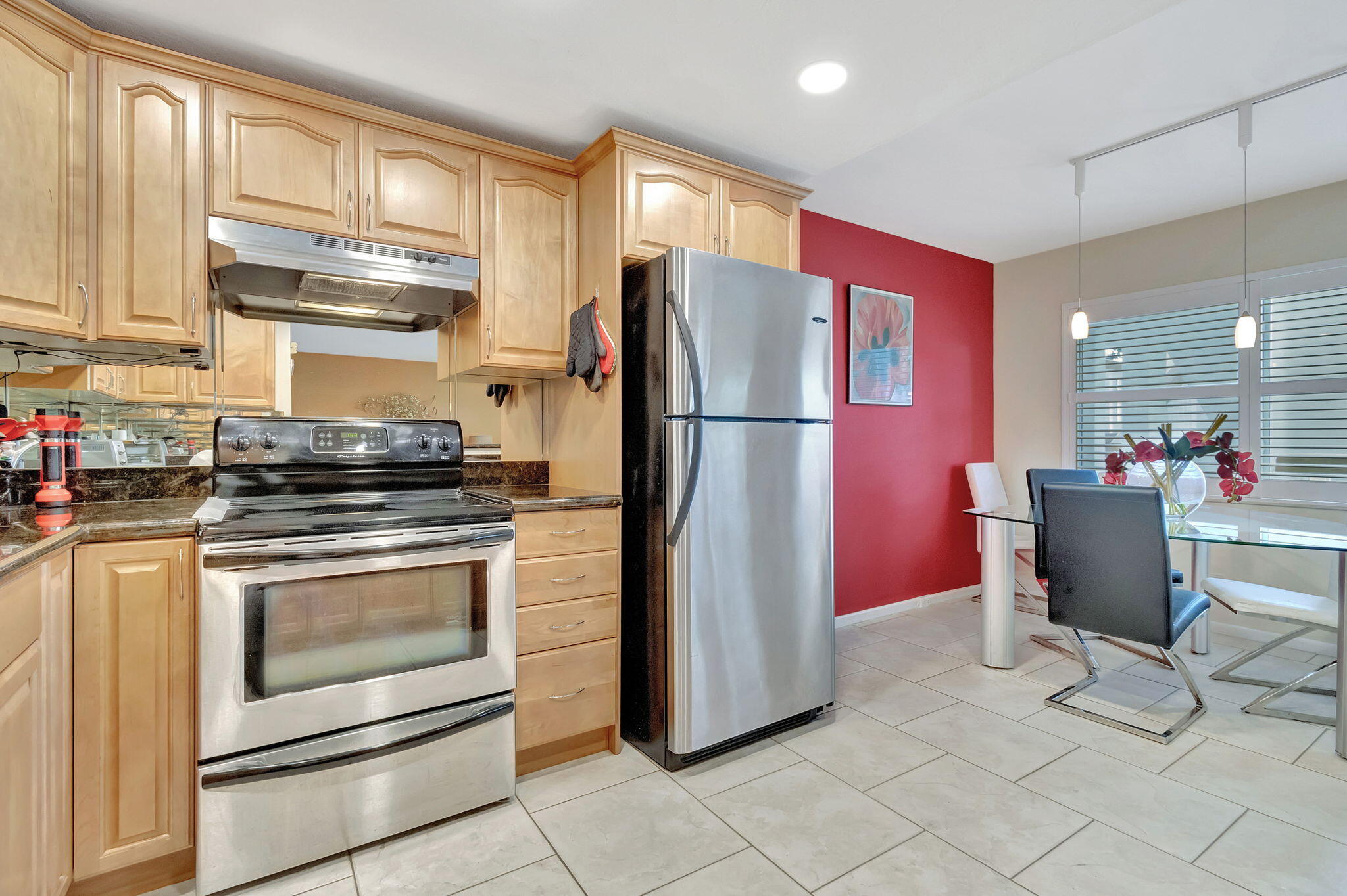 2042 Ventnor O