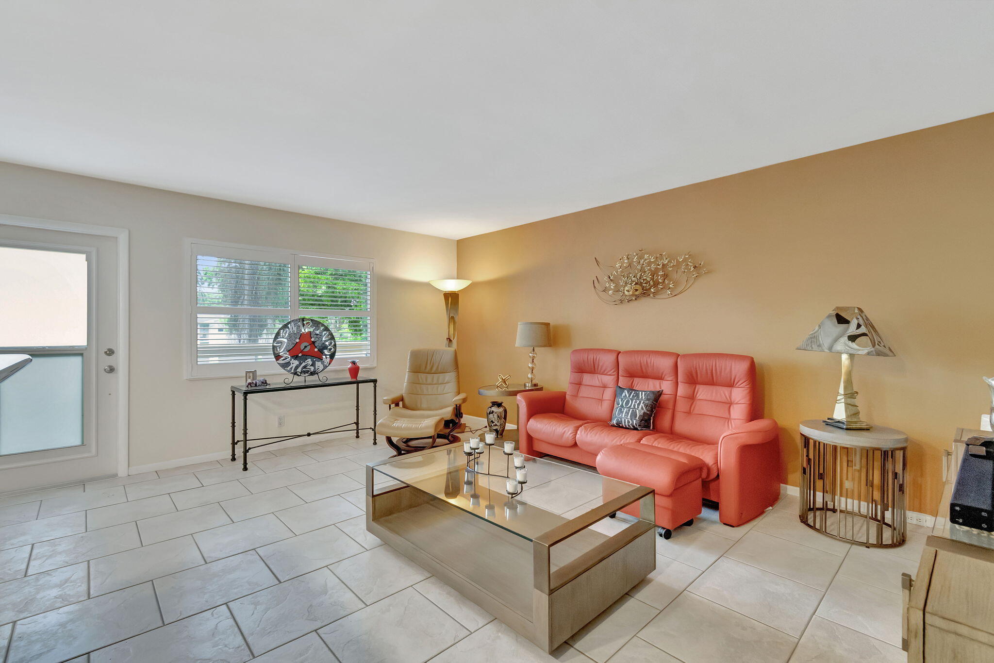 2042 Ventnor O