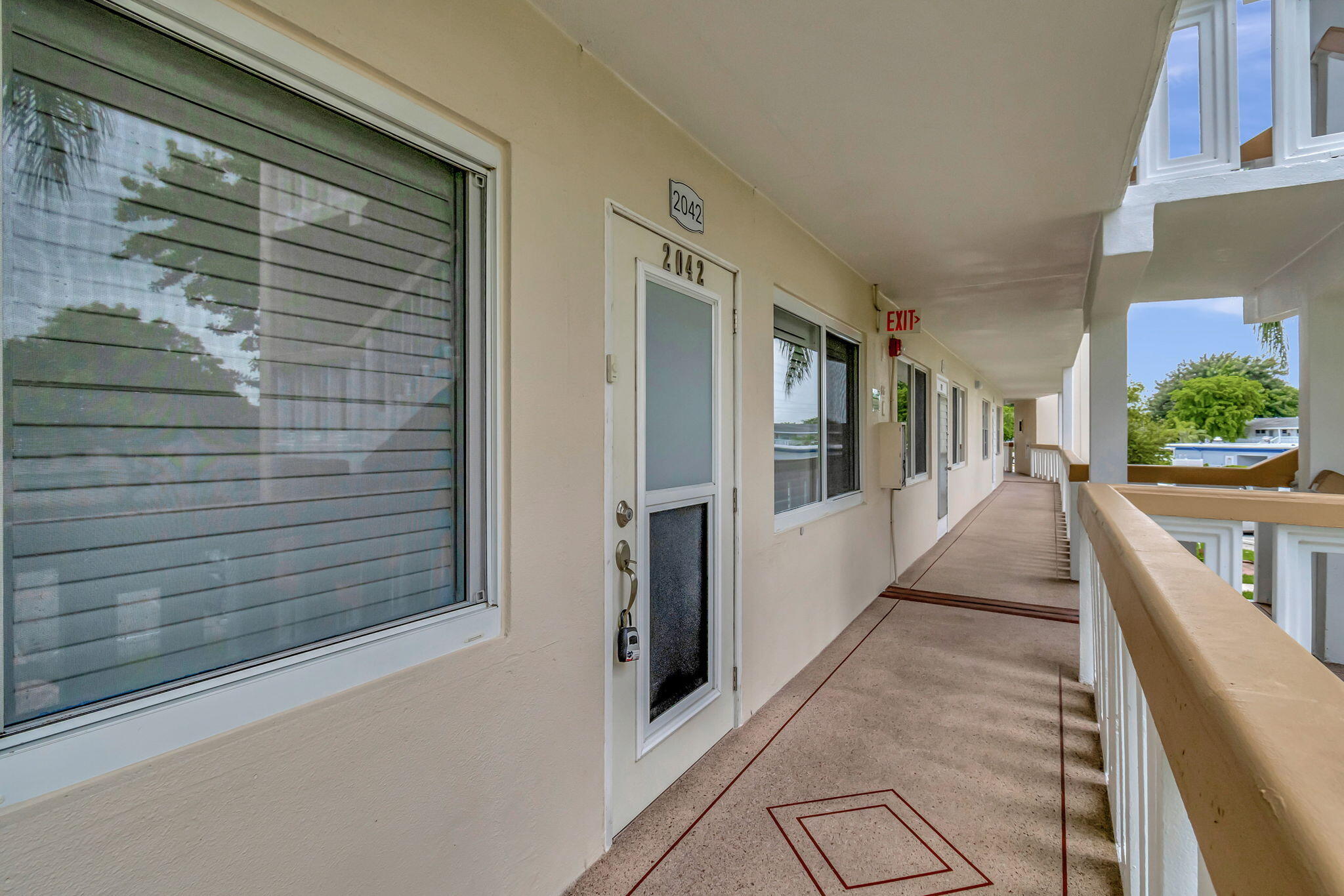 2042 Ventnor O