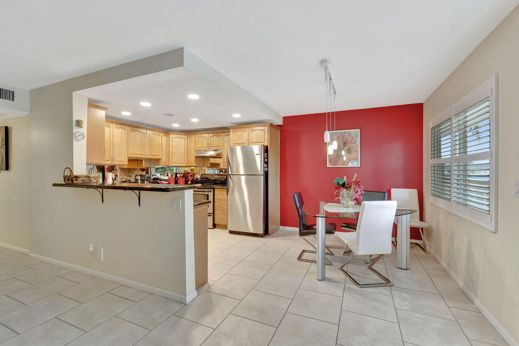 2042 Ventnor O