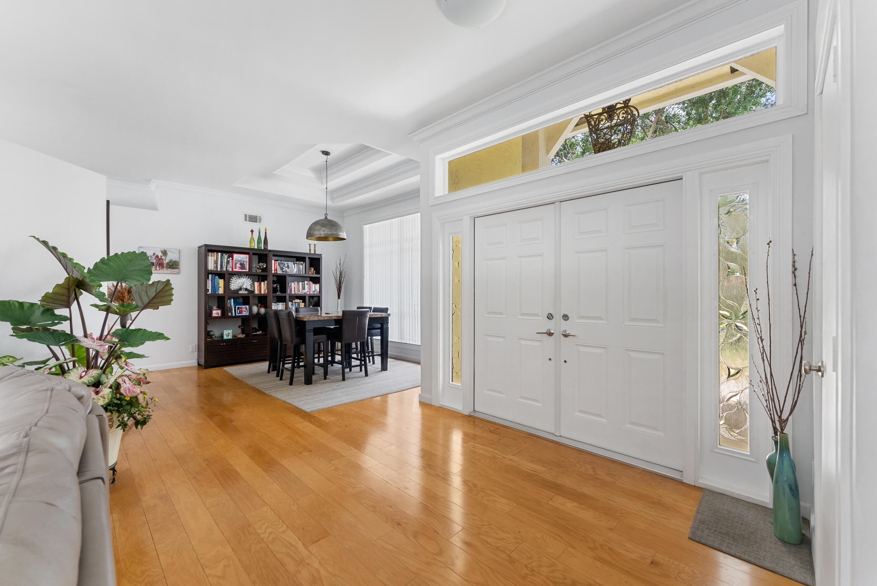 10888 Avenida Santa Ana