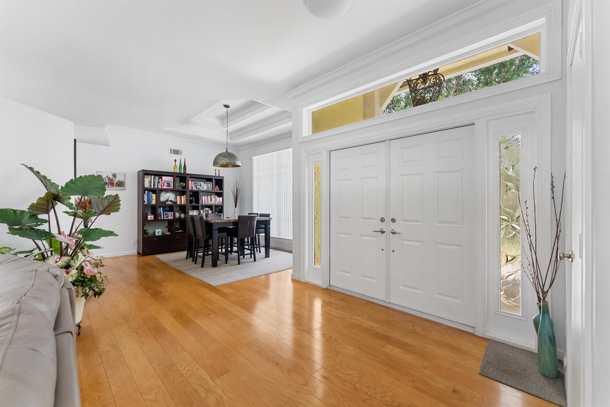 10888 Avenida Santa Ana