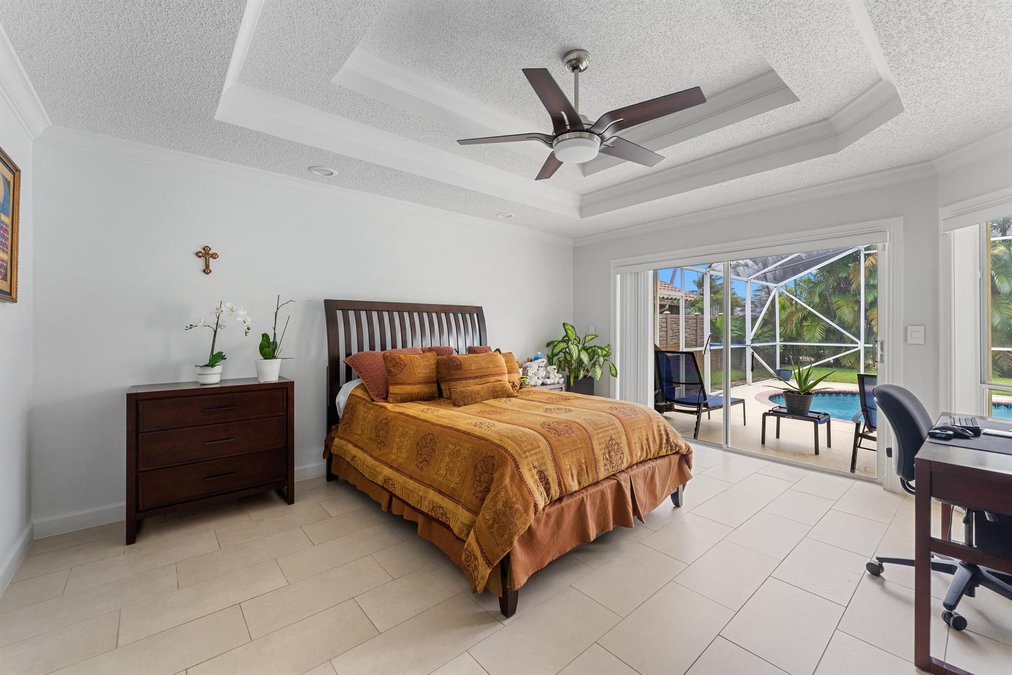 10888 Avenida Santa Ana