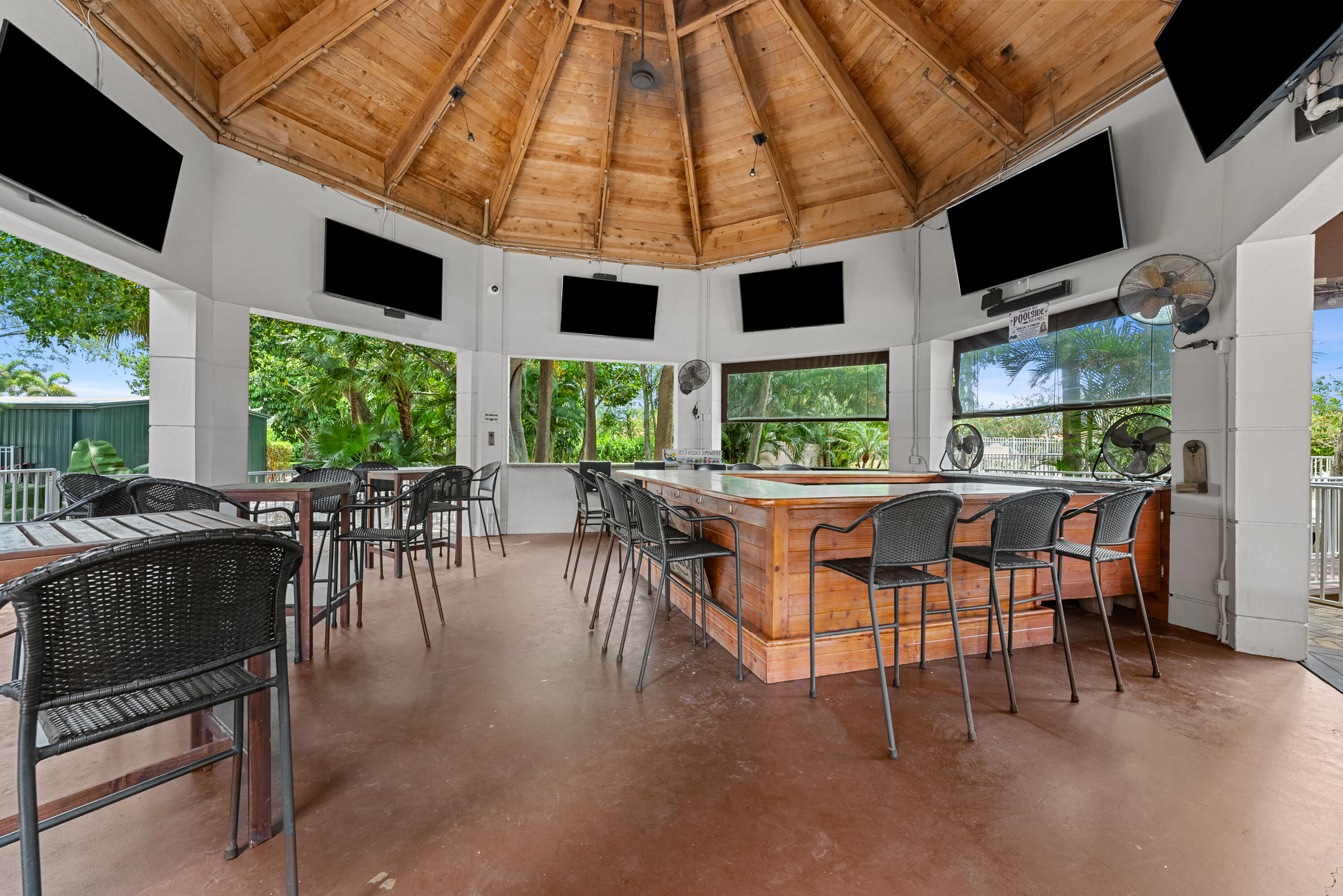 10888 Avenida Santa Ana