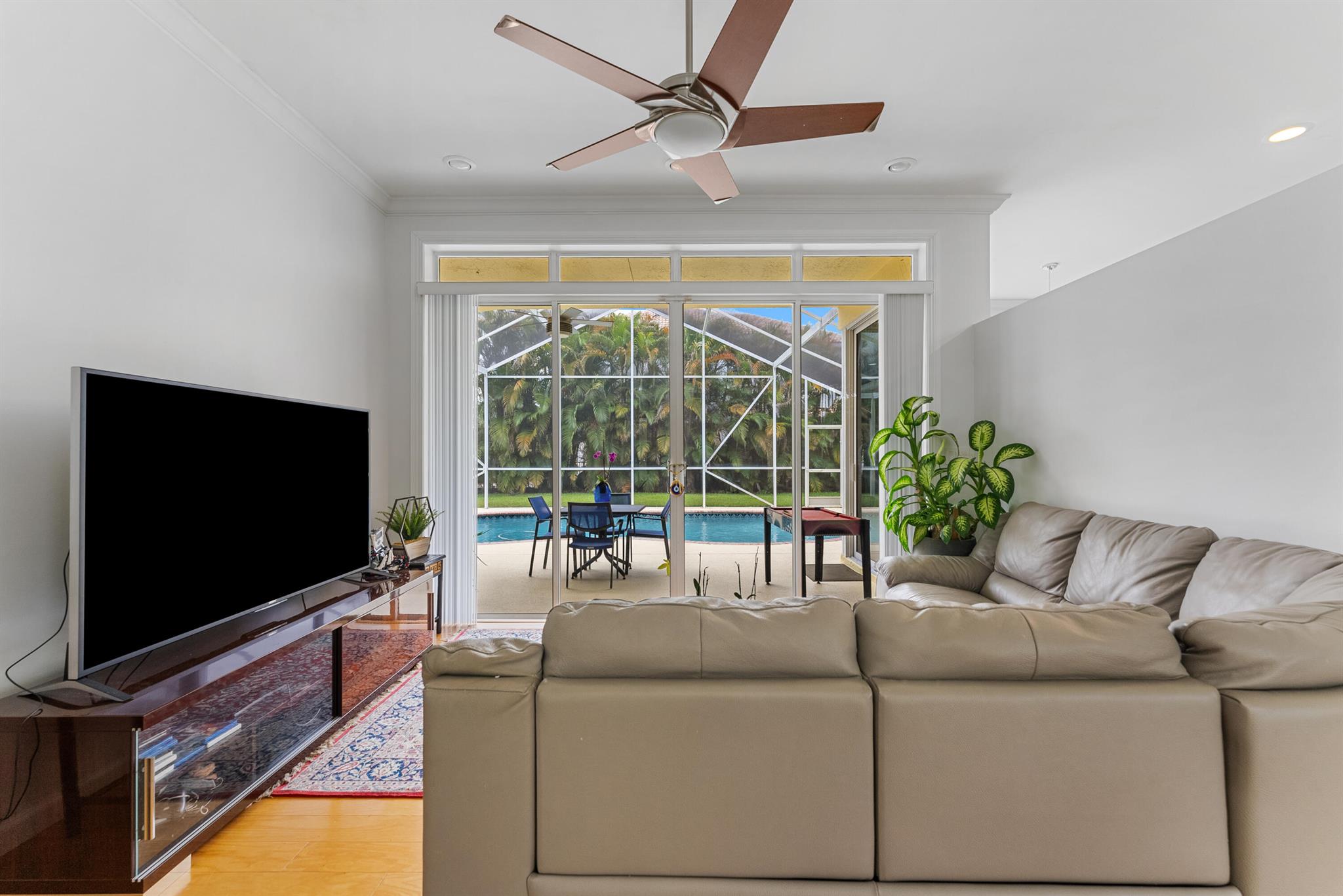 10888 Avenida Santa Ana