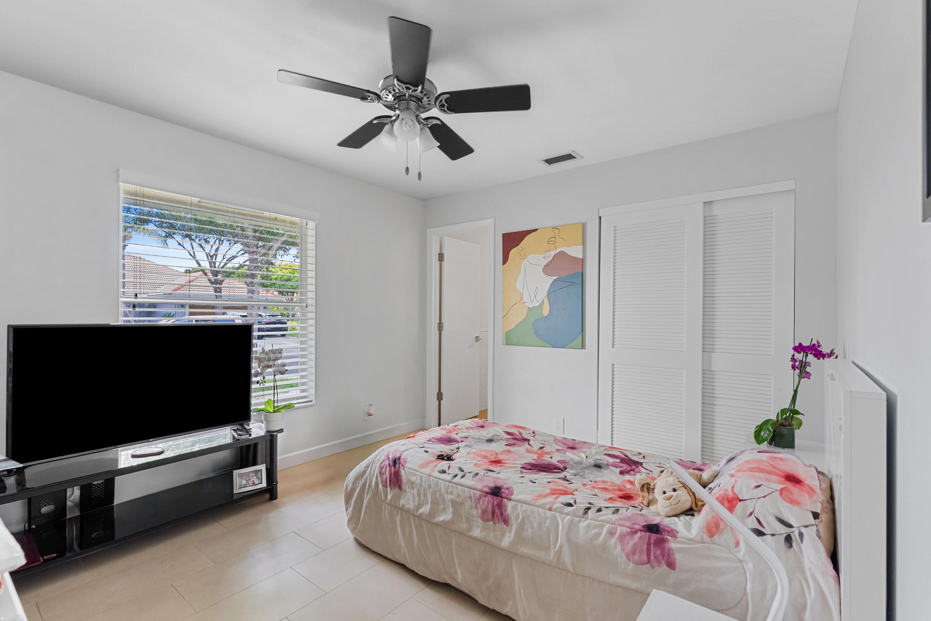 10888 Avenida Santa Ana