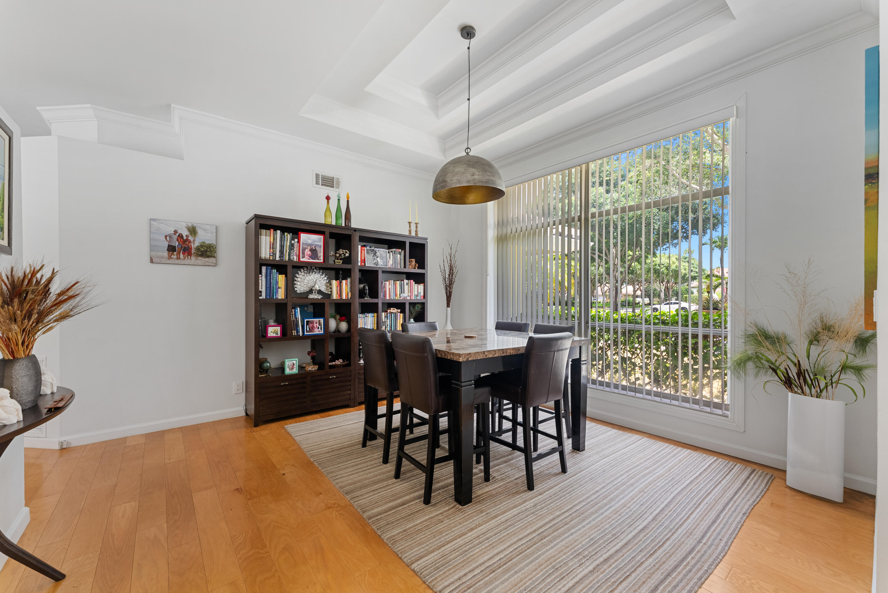 10888 Avenida Santa Ana