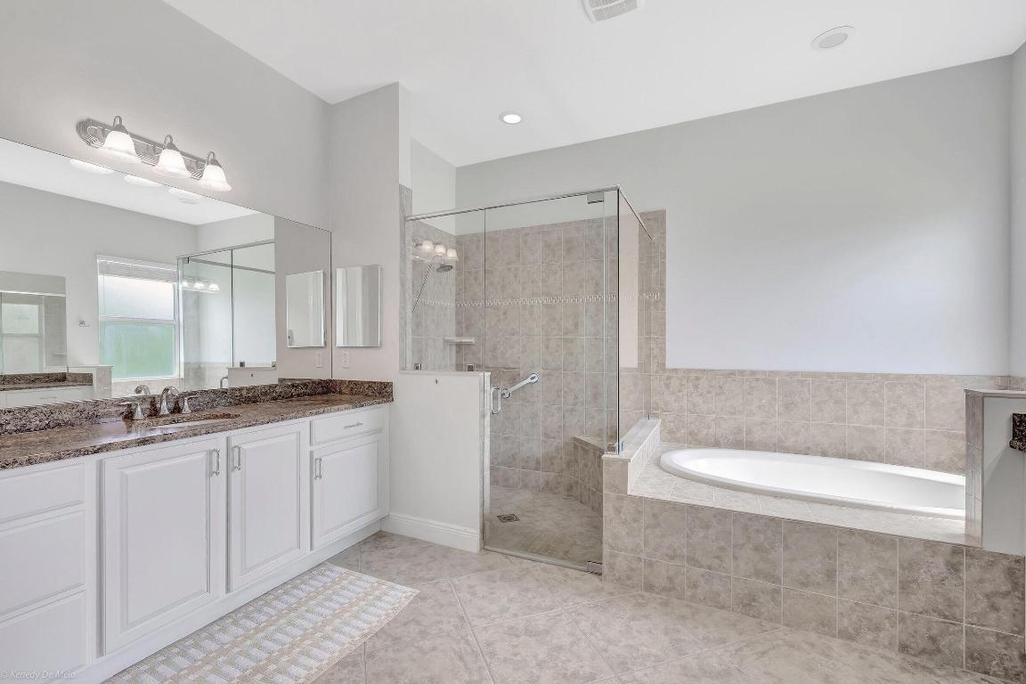 12093 NW Nw 79 Court, Parkland