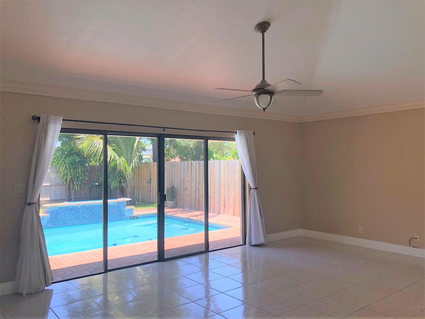 6621 Pond Apple Road