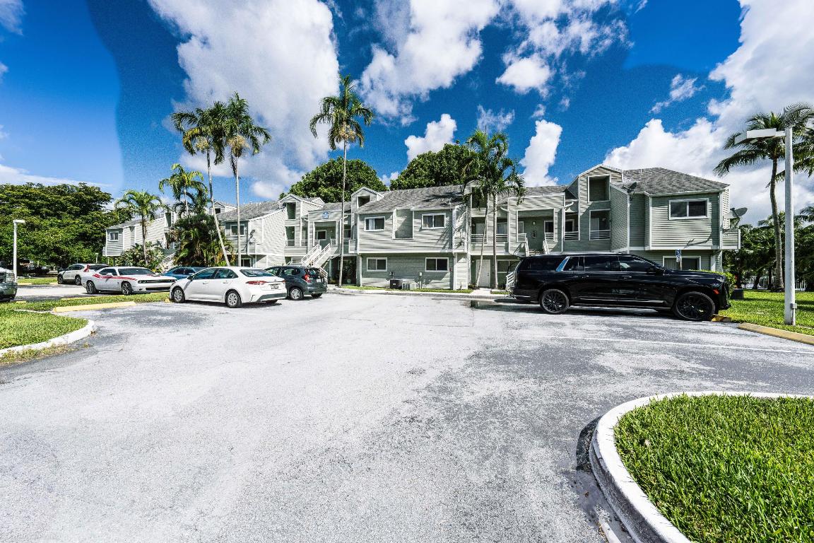 3401 NW 44th Street 206, Lauderdale Lakes Unit: 206
