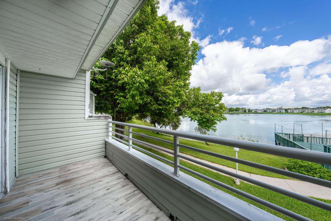 3401 NW 44th Street 206, Lauderdale Lakes Unit: 206