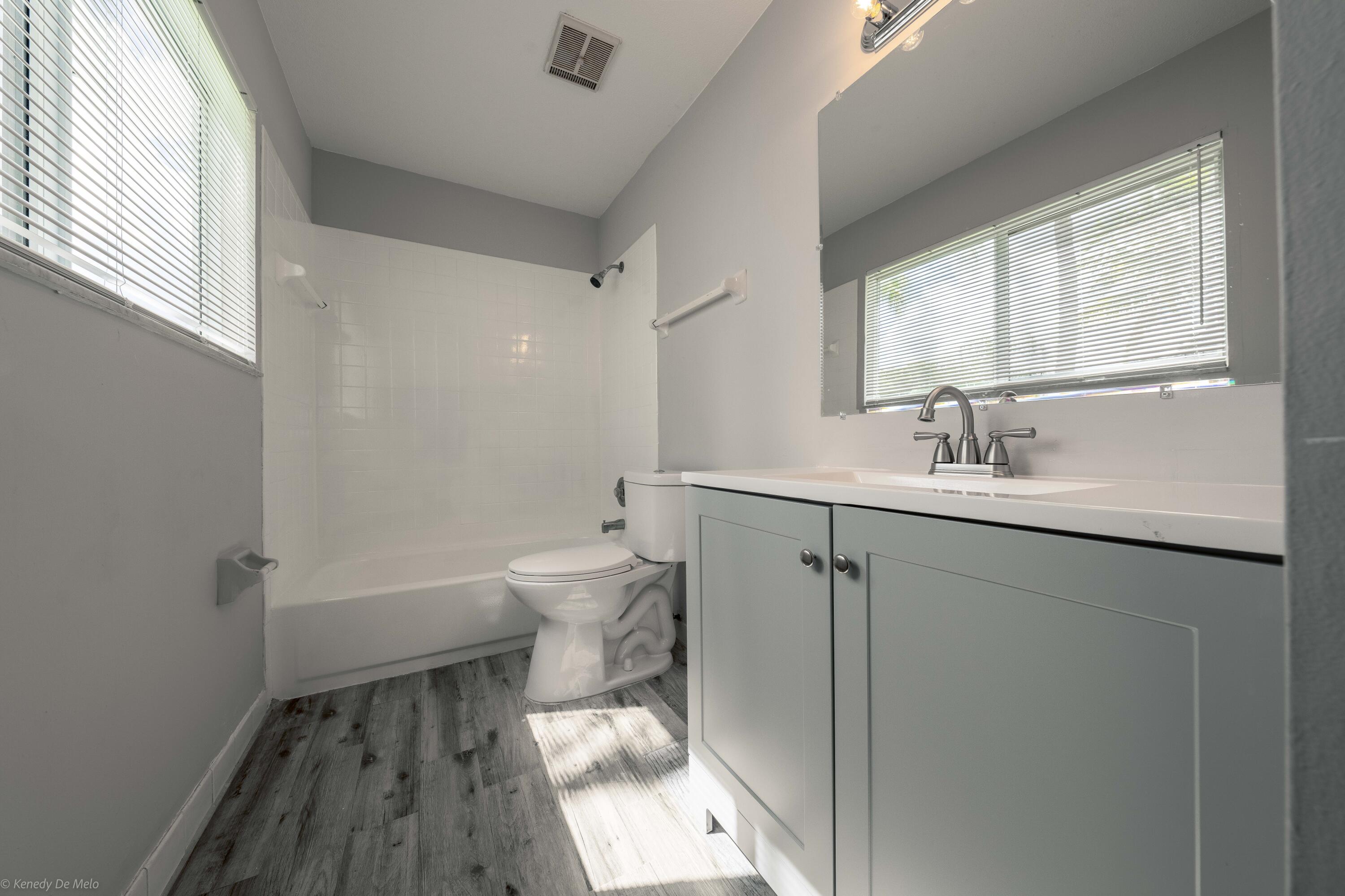 3401 NW 44th Street 206, Lauderdale Lakes Unit: 206