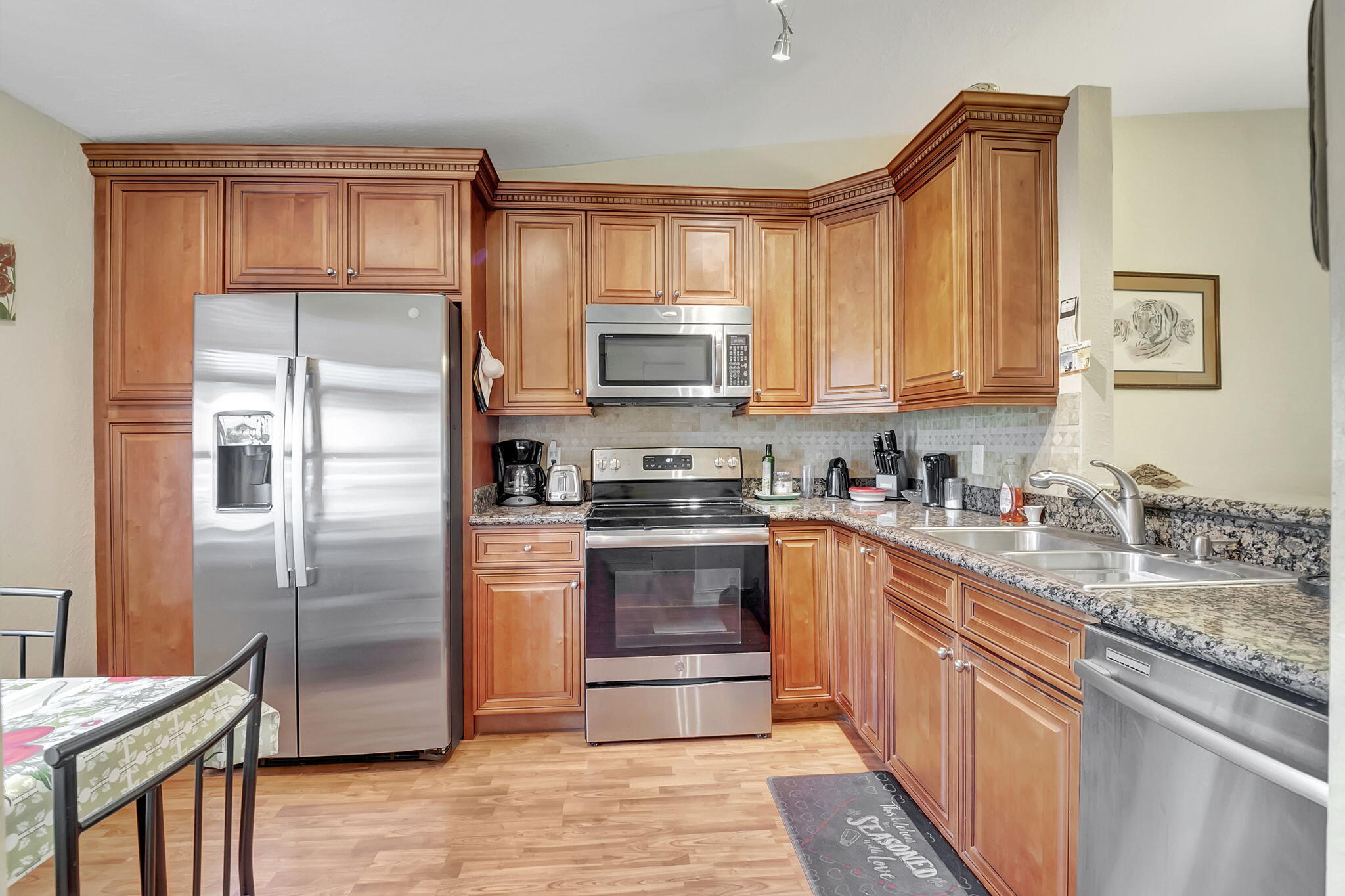 8612 Overset Lane