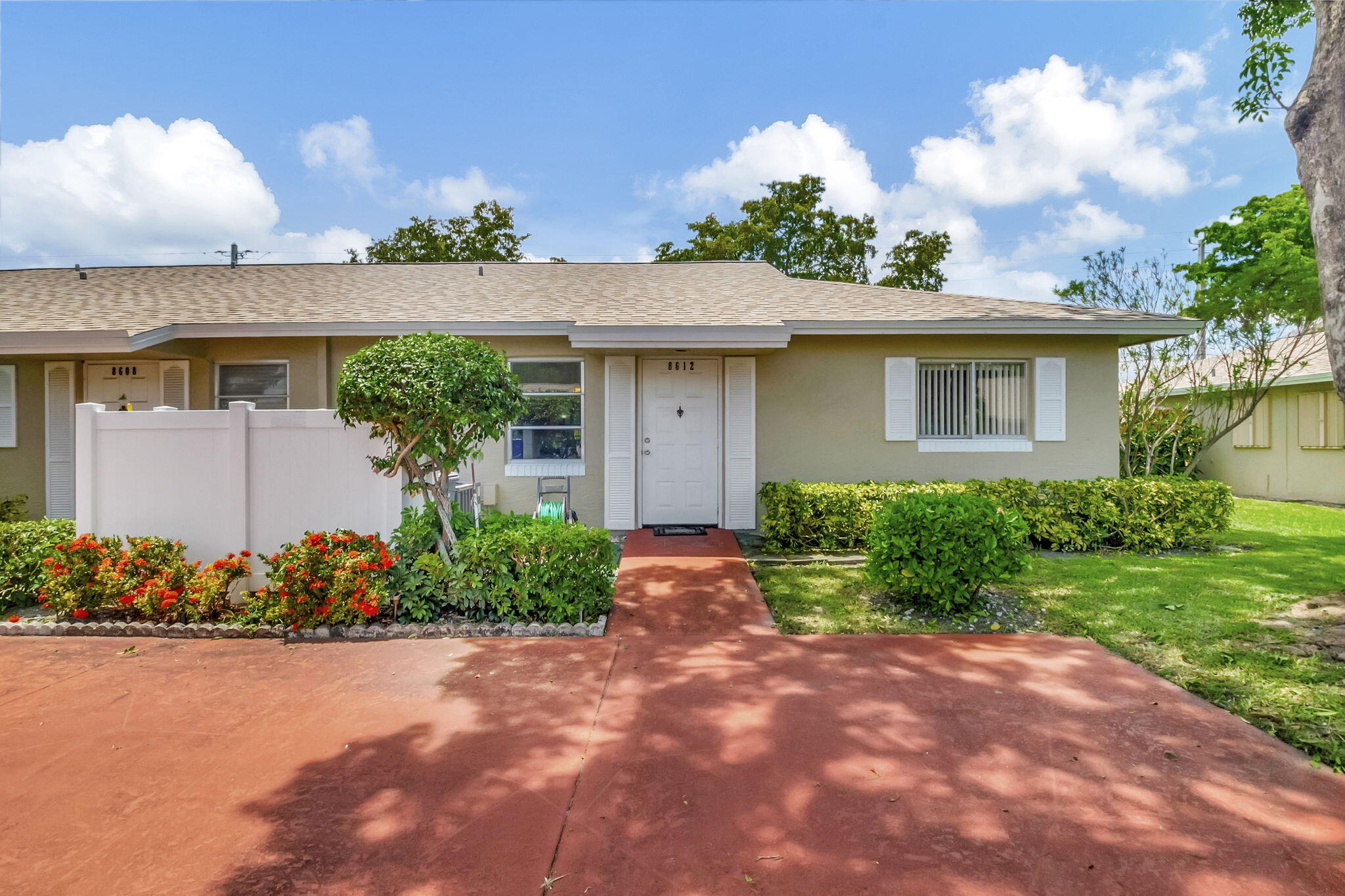 8612 Overset Lane